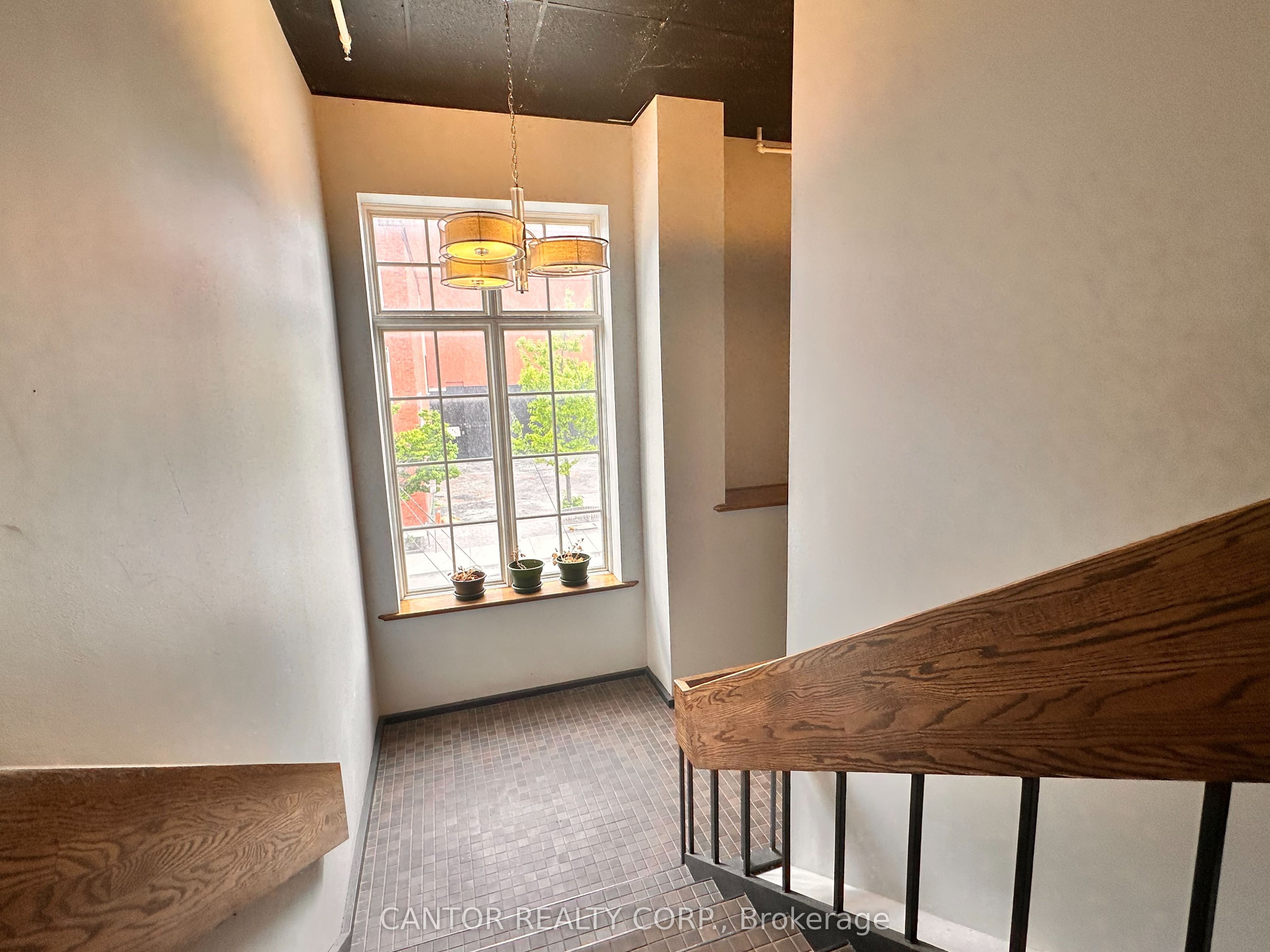 410 Bank Street 202 Property Photo 9