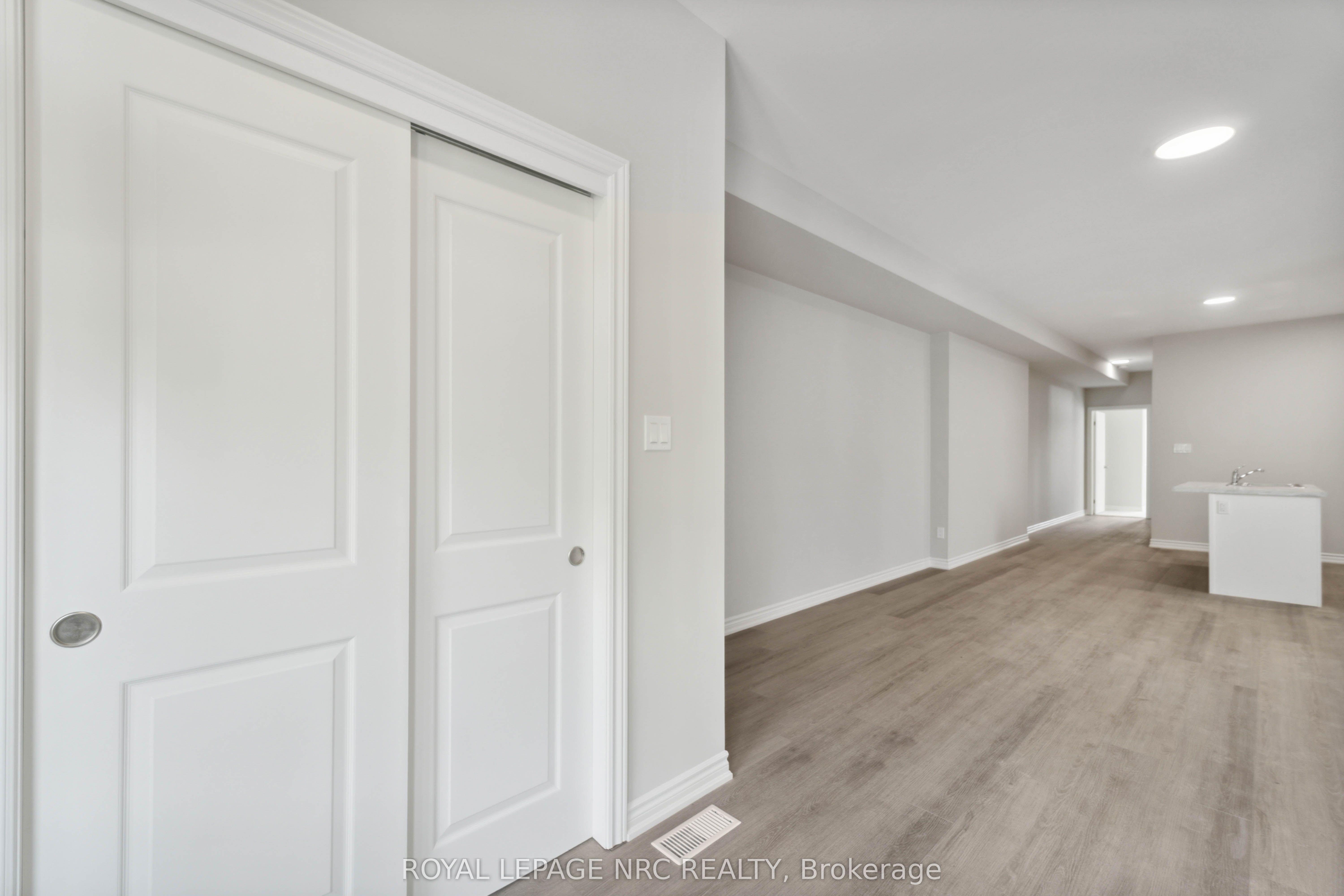 71 Superior Street Property Photo 12