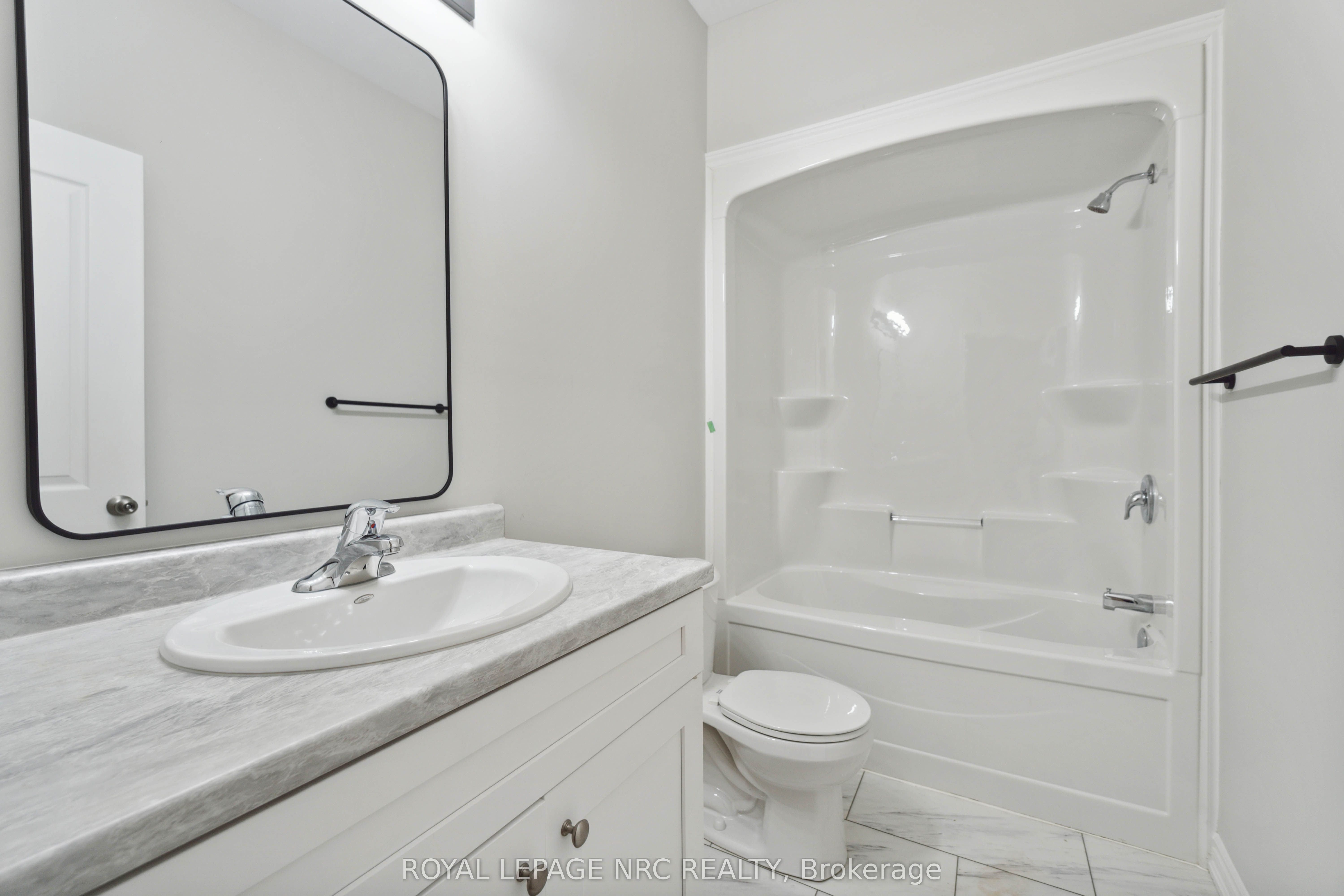 71 Superior Street Property Photo 14