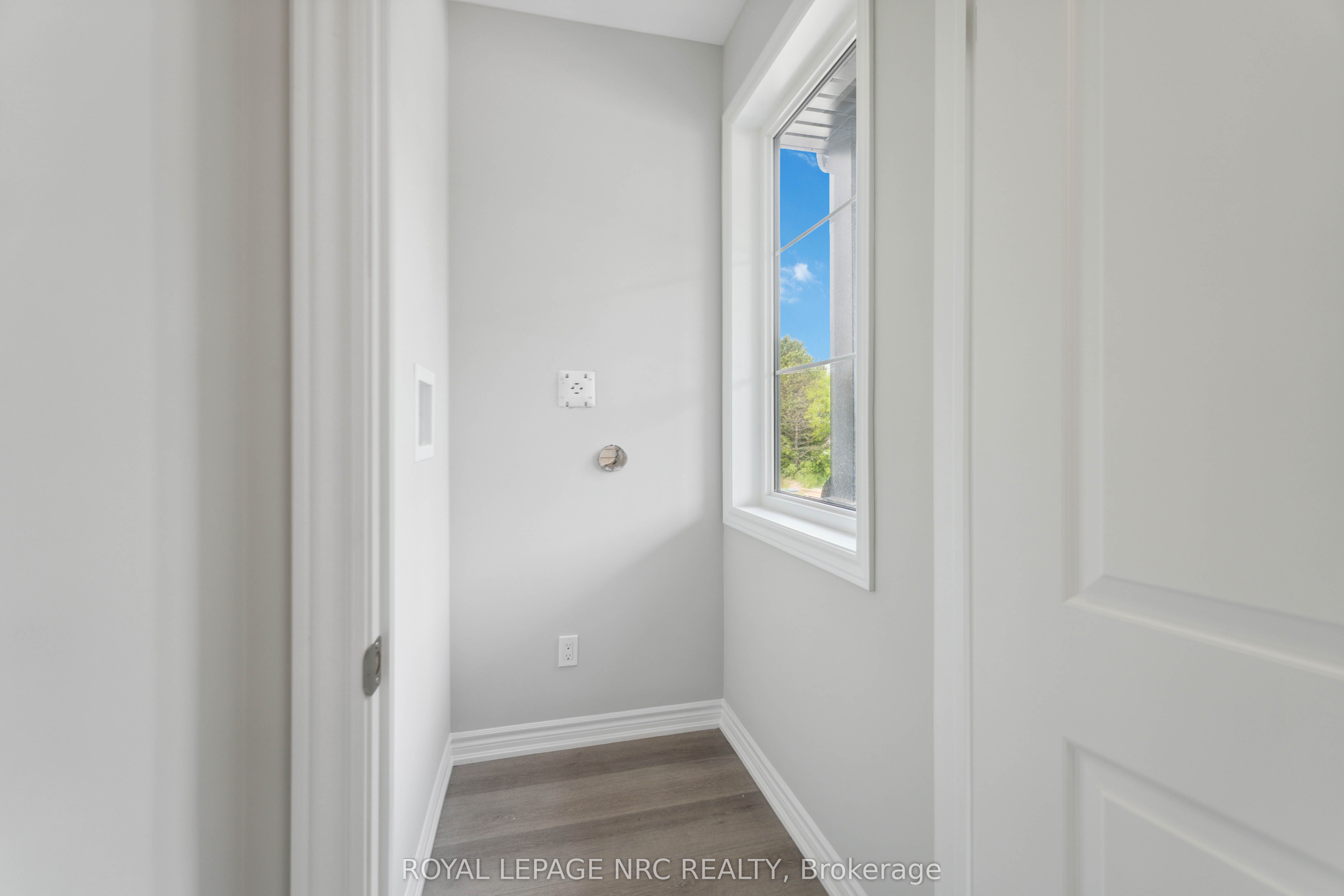 71 Superior Street Property Photo 19