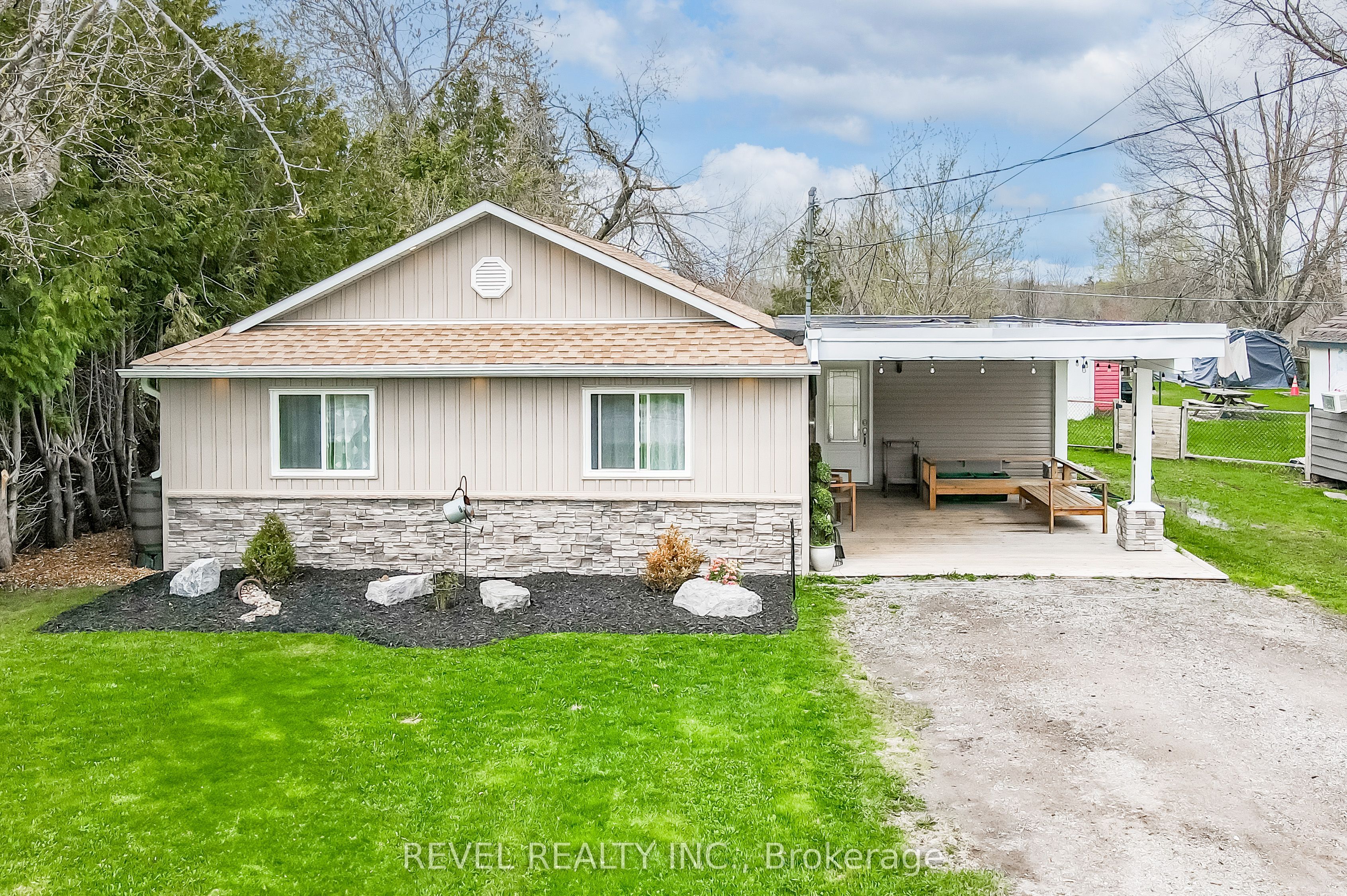 411 Long Beach Road Property Photo 1