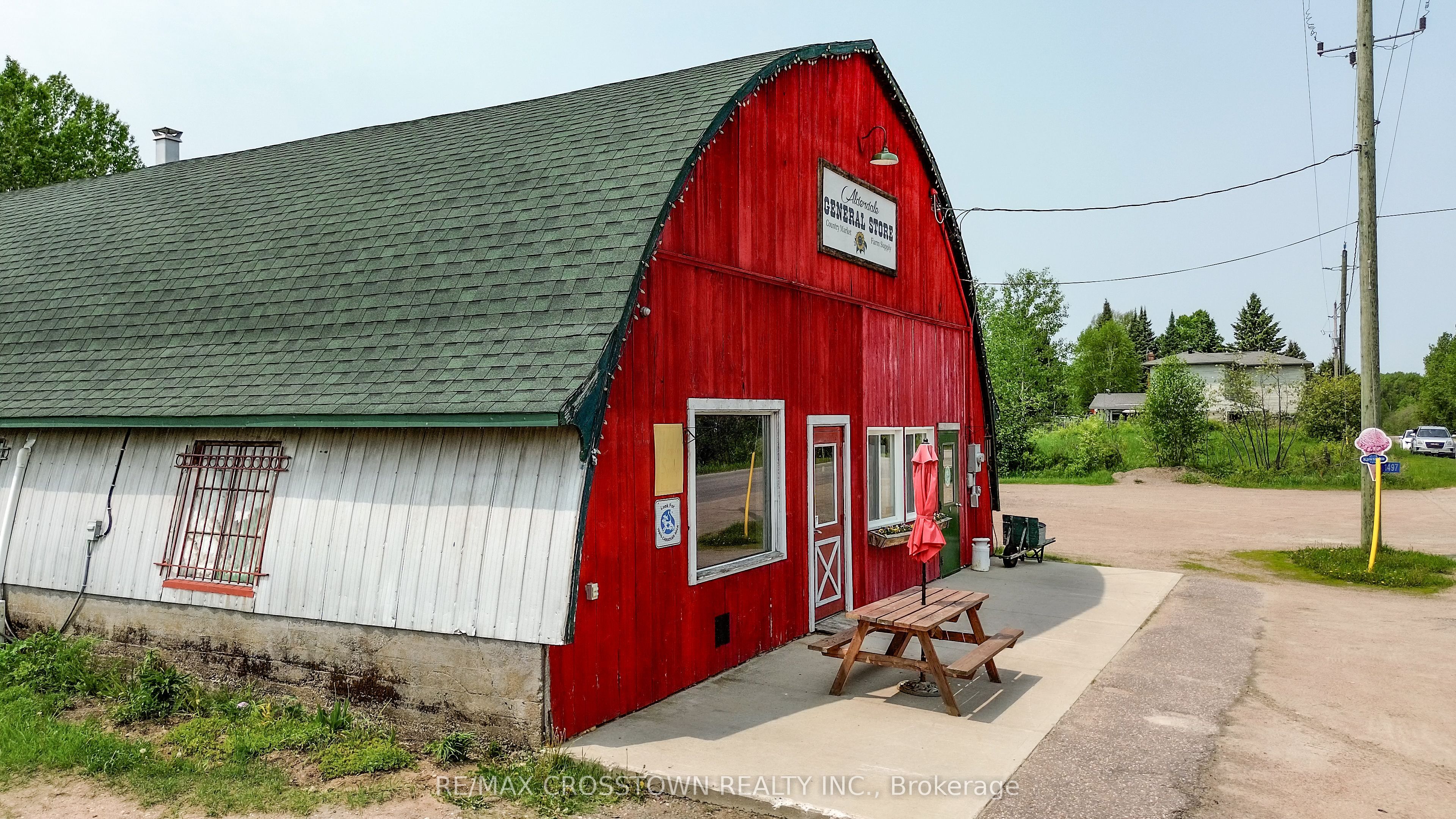 1497 Alderdale Road Property Photo 1