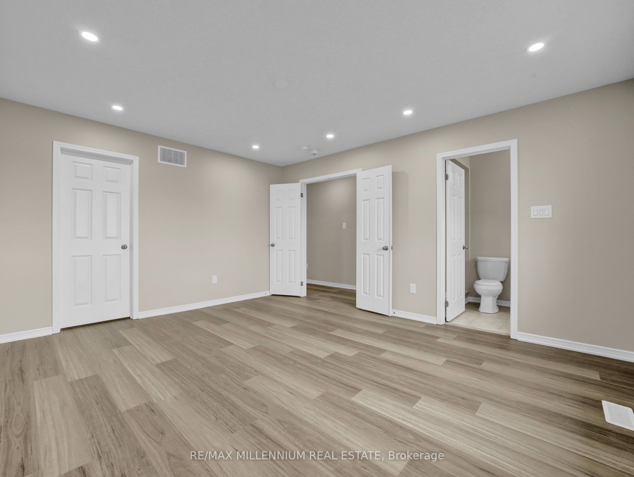 42 Pollard Street Property Photo 23