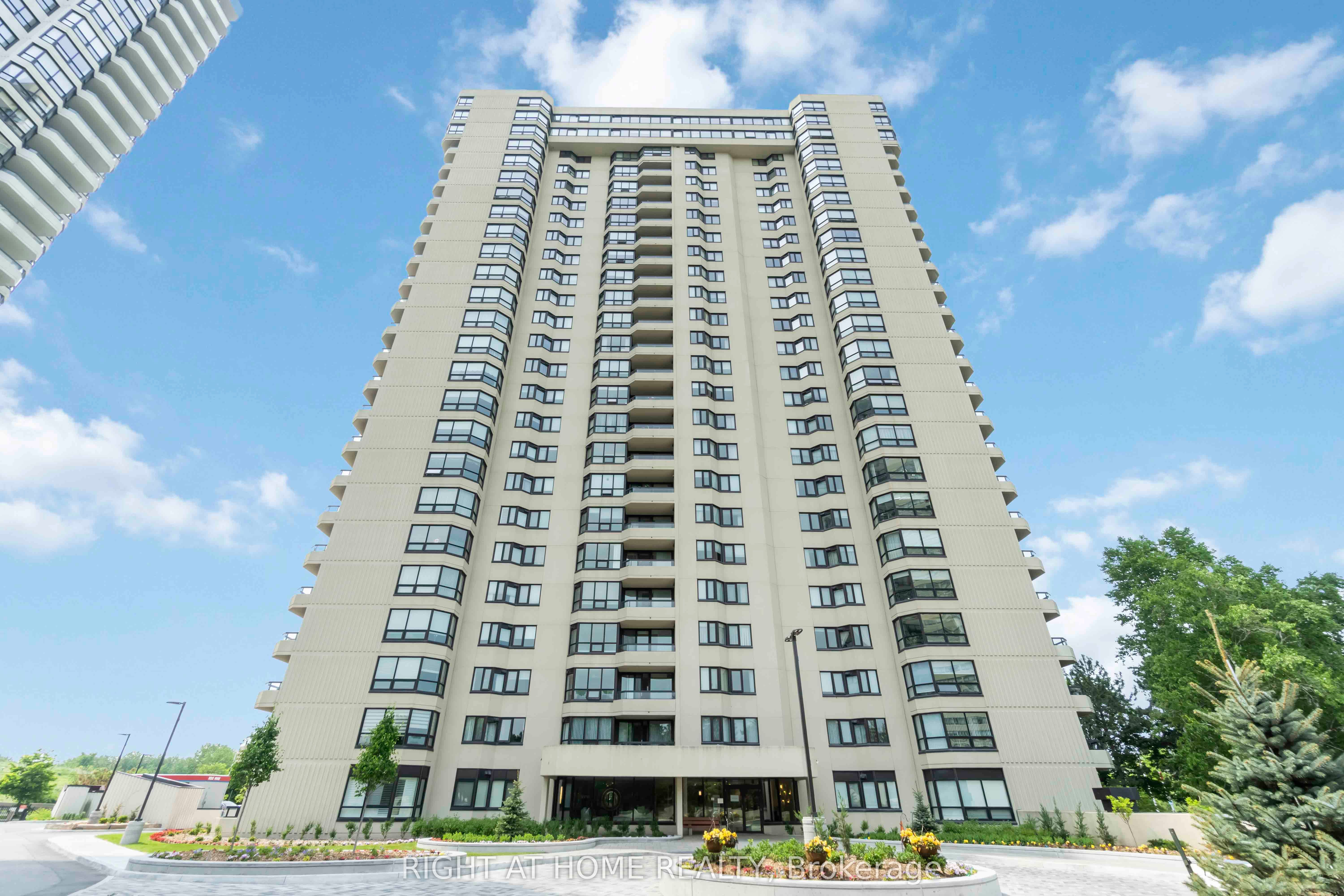 #1608 - 1500 Riverside Drive Property Photo 1