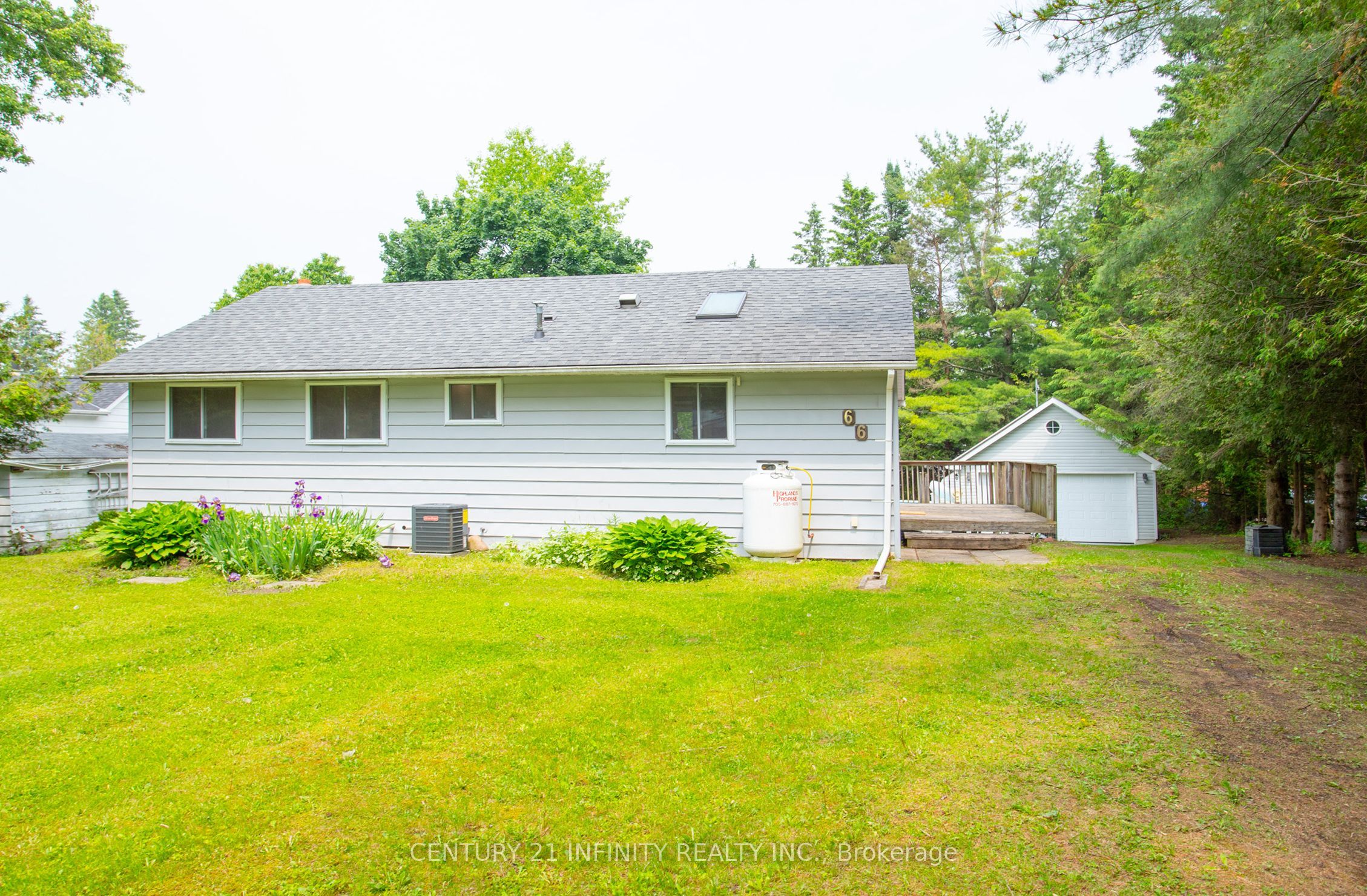66 Cowans Cres Property Photo 1
