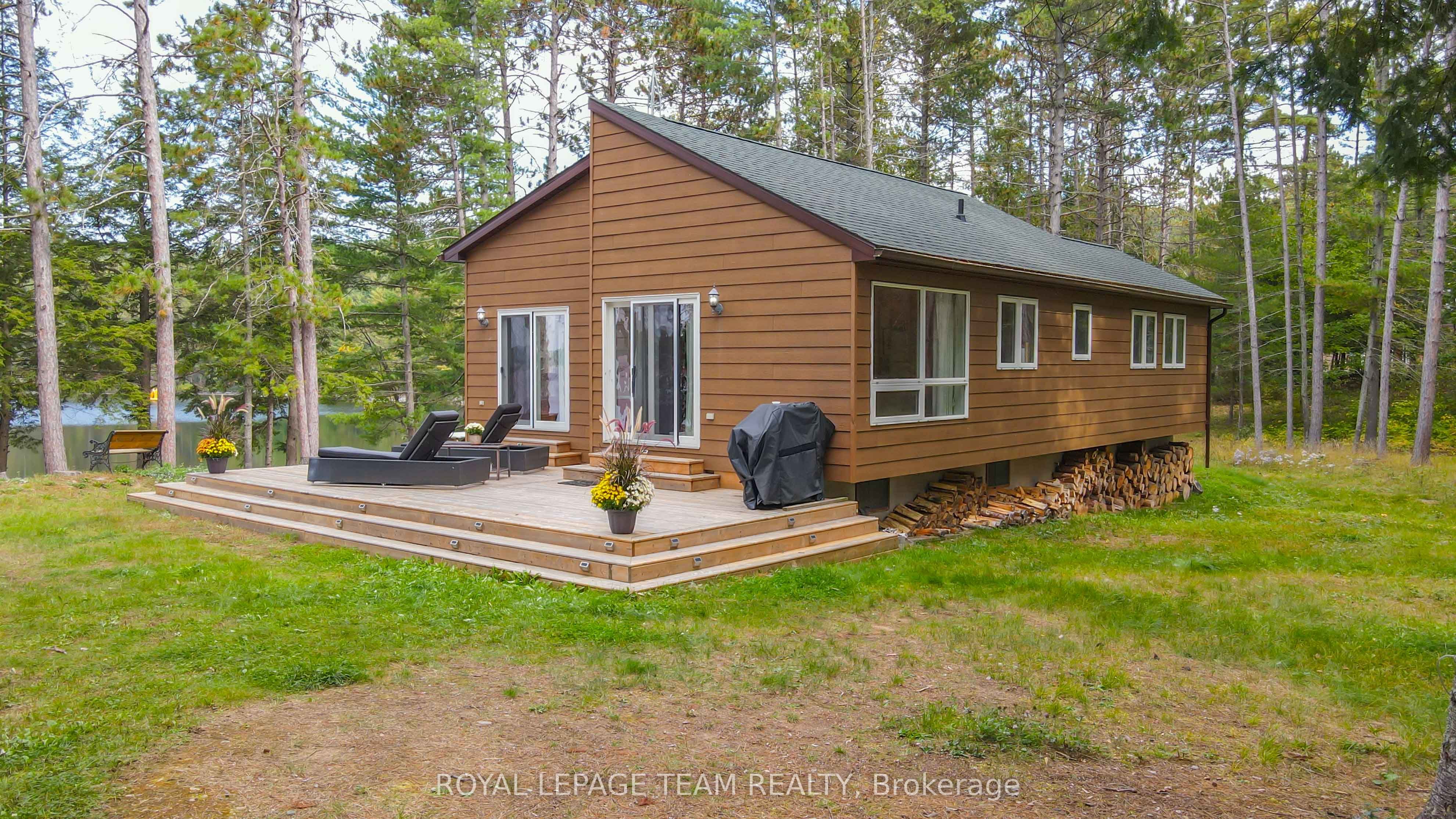 443 Weglarz Rd Property Photo 1