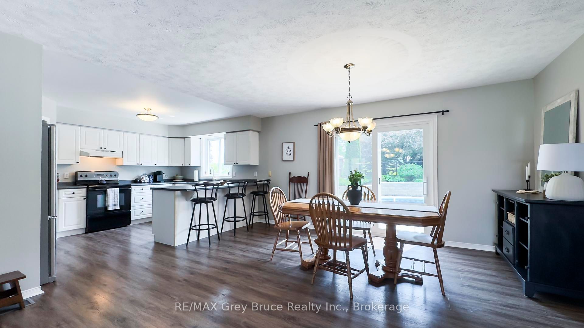 67 John Street Property Photo 10