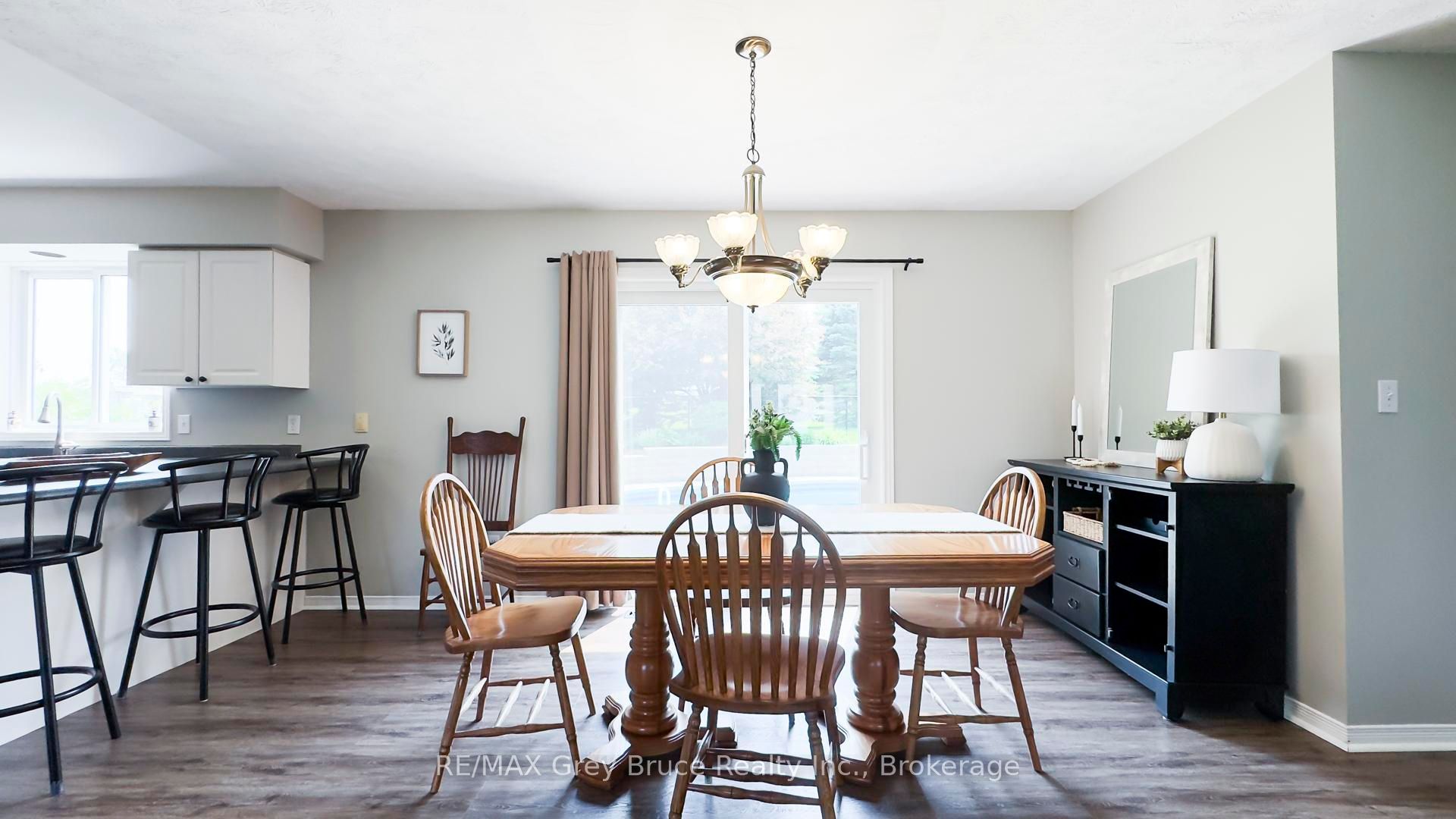 67 John Street Property Photo 11