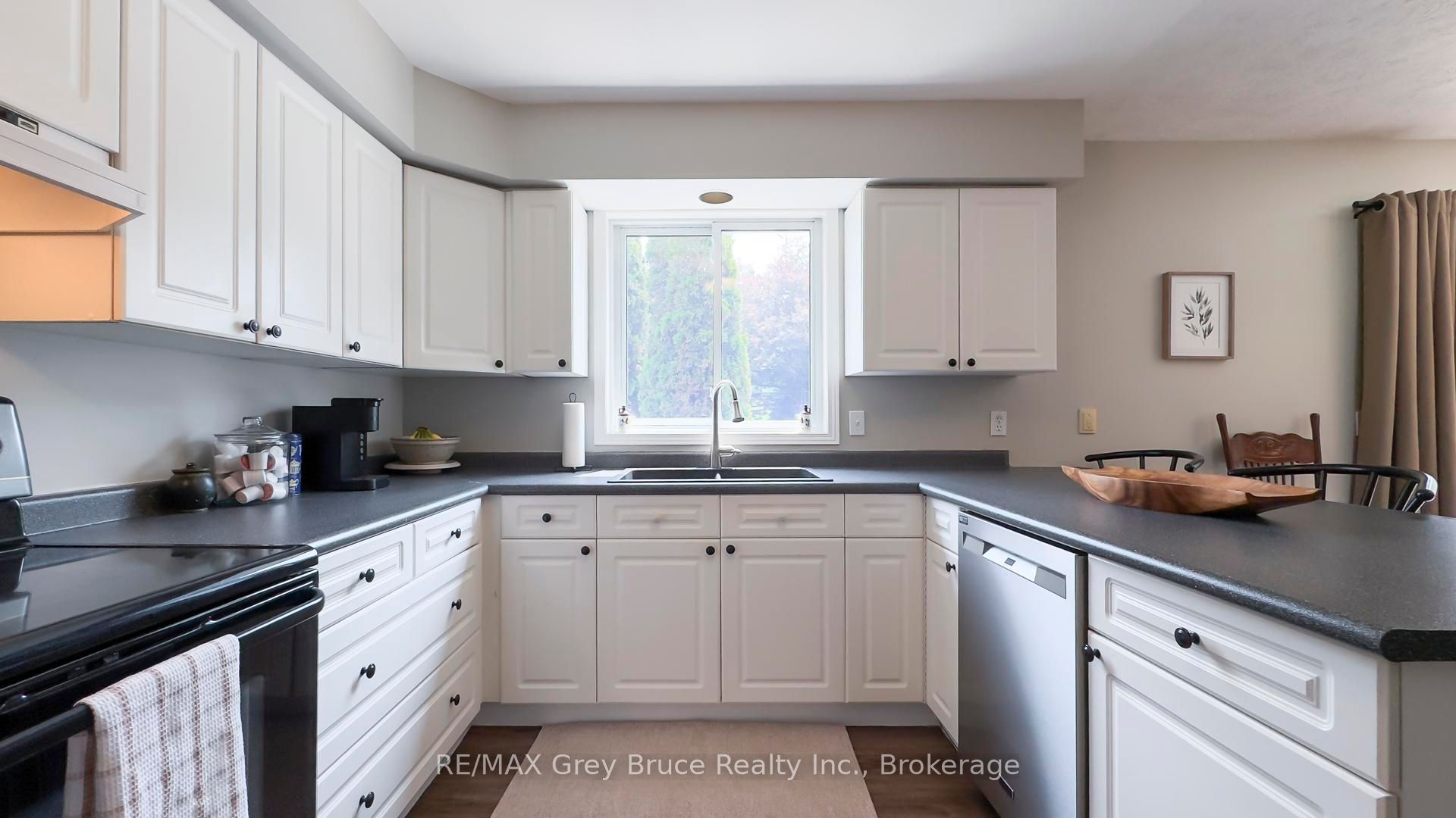 67 John Street Property Photo 14