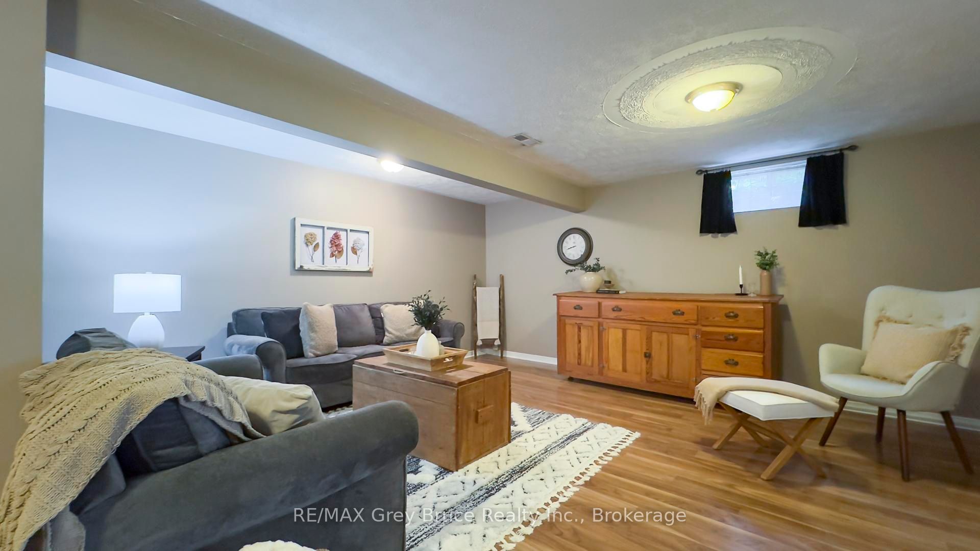 67 John Street Property Photo 33
