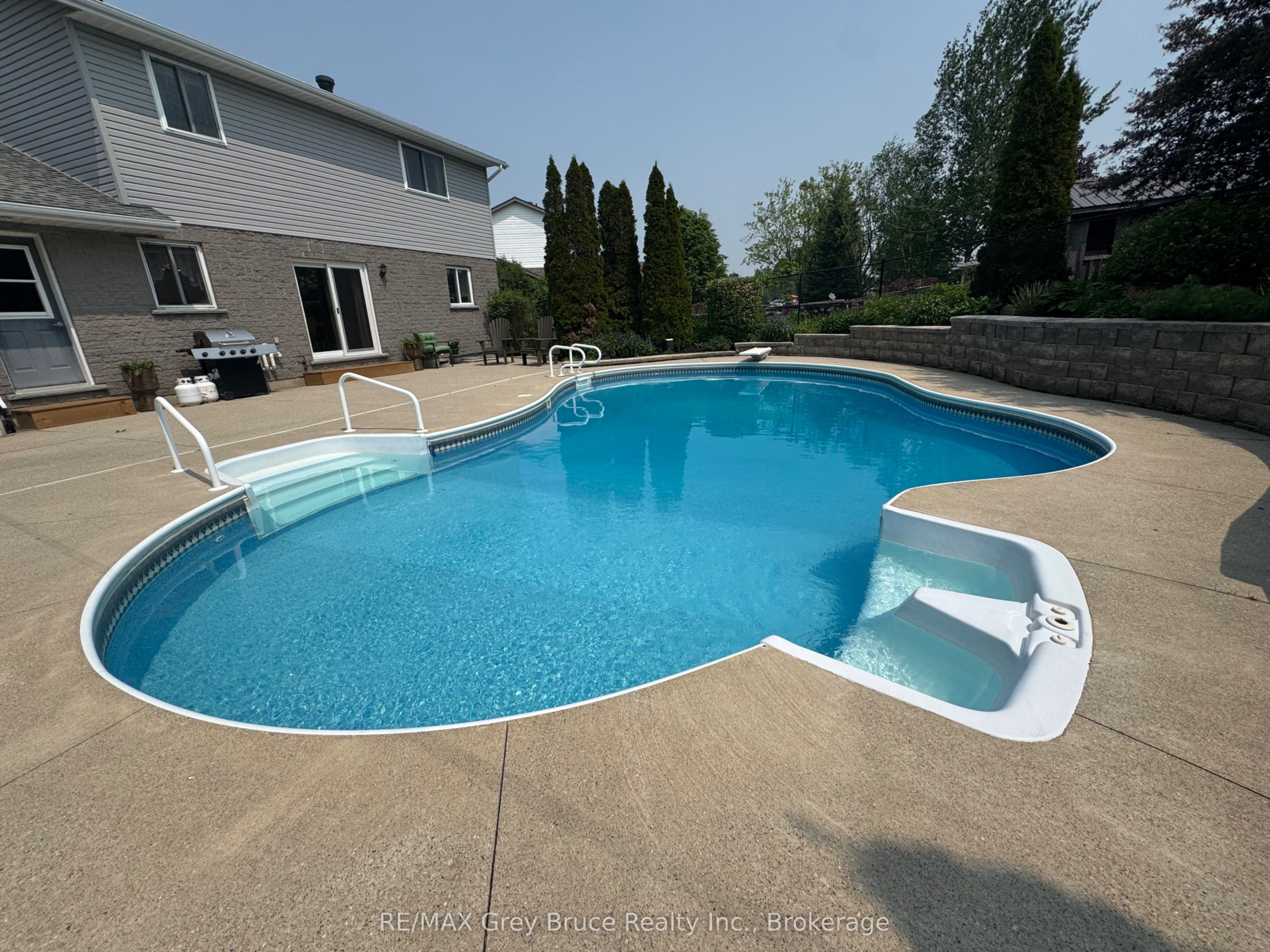 67 John Street Property Photo 43