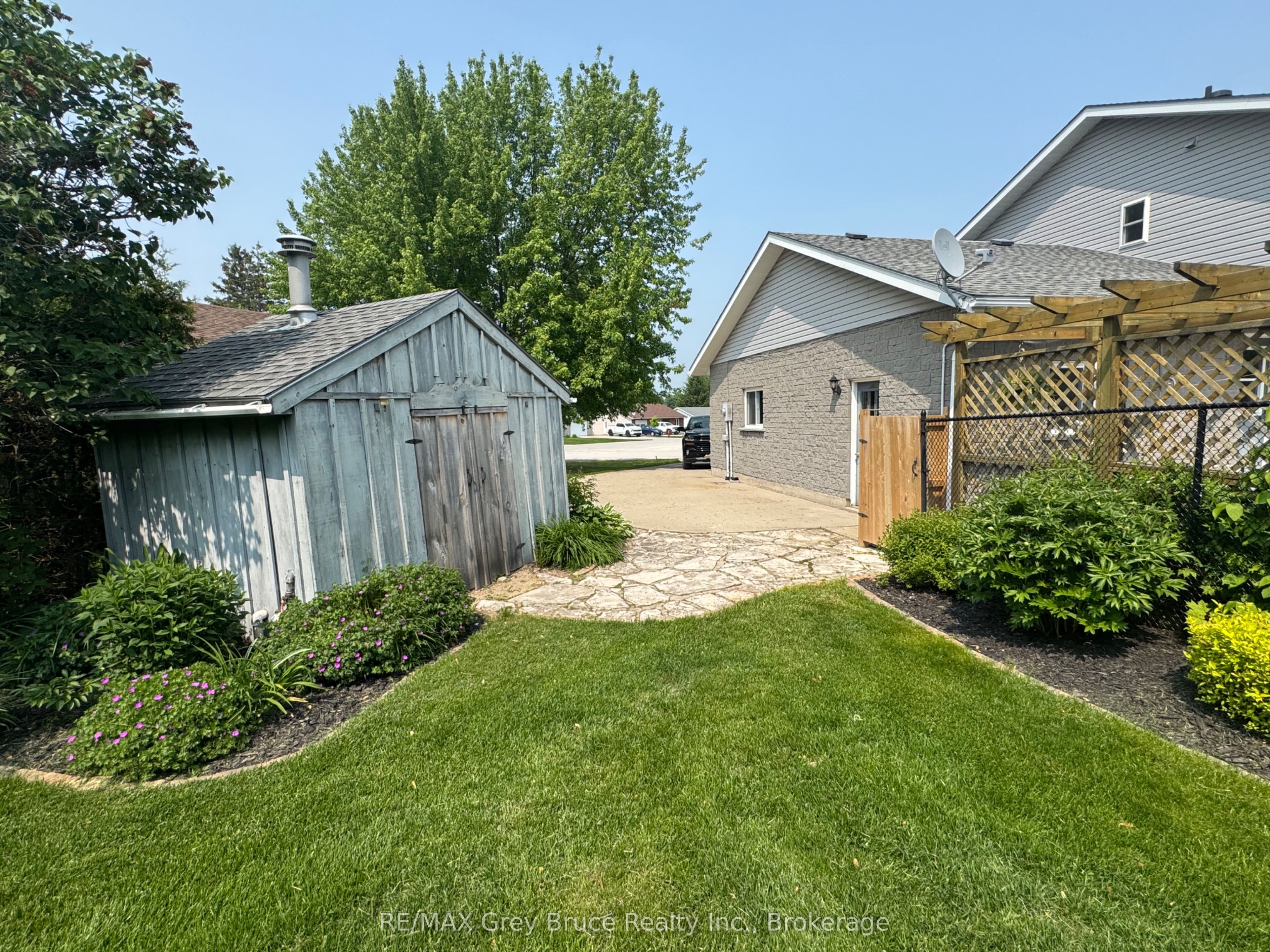 67 John Street Property Photo 47