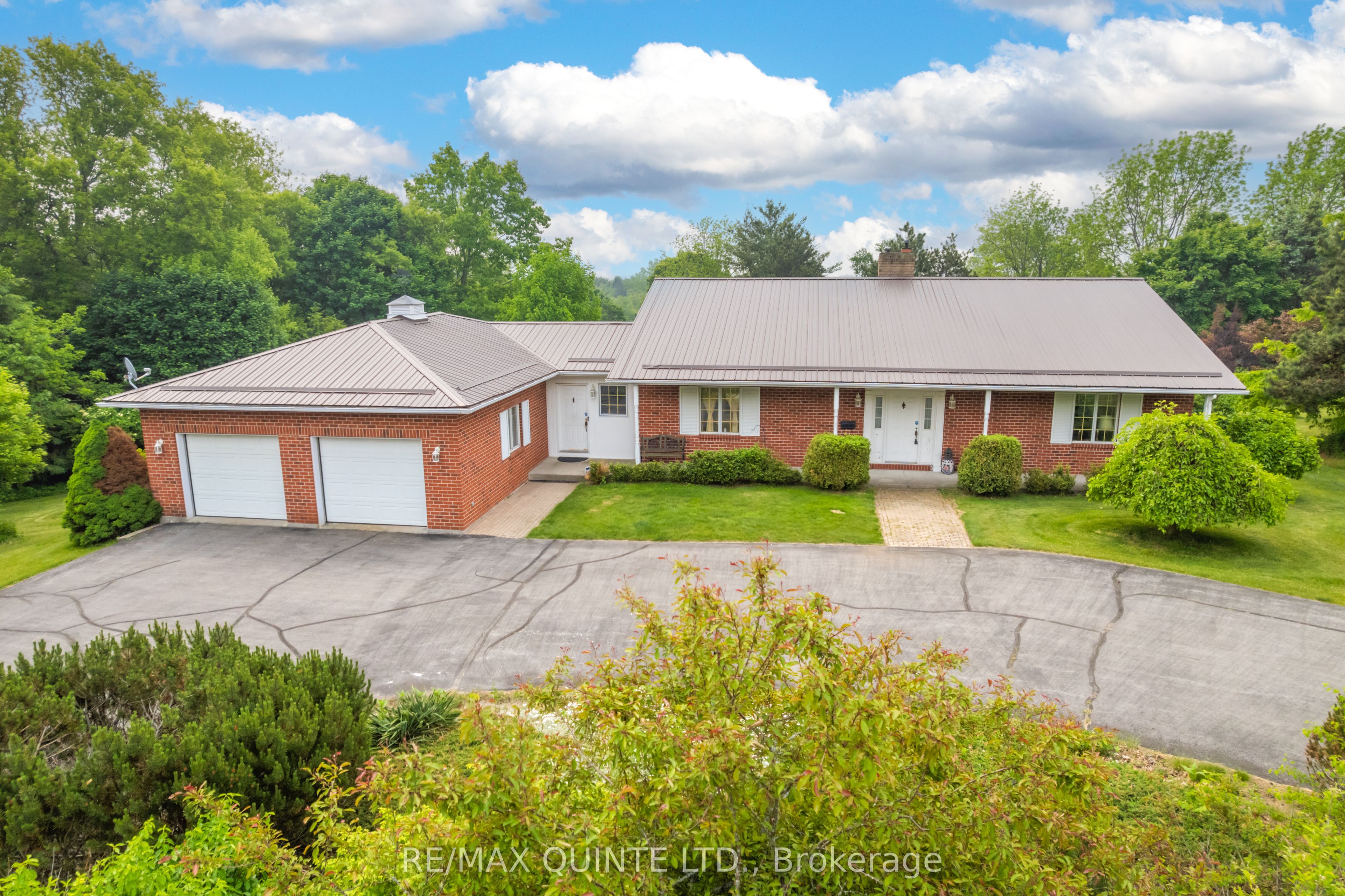 55 Oakridge Drive Property Photo 1