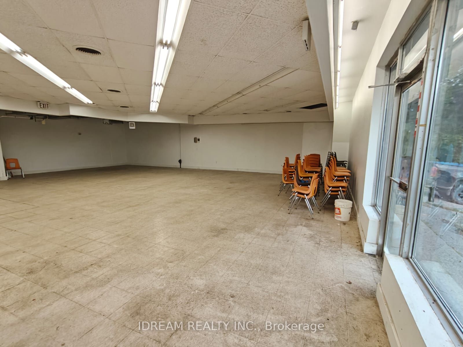 66 St Lawrence Street N Property Photo 2
