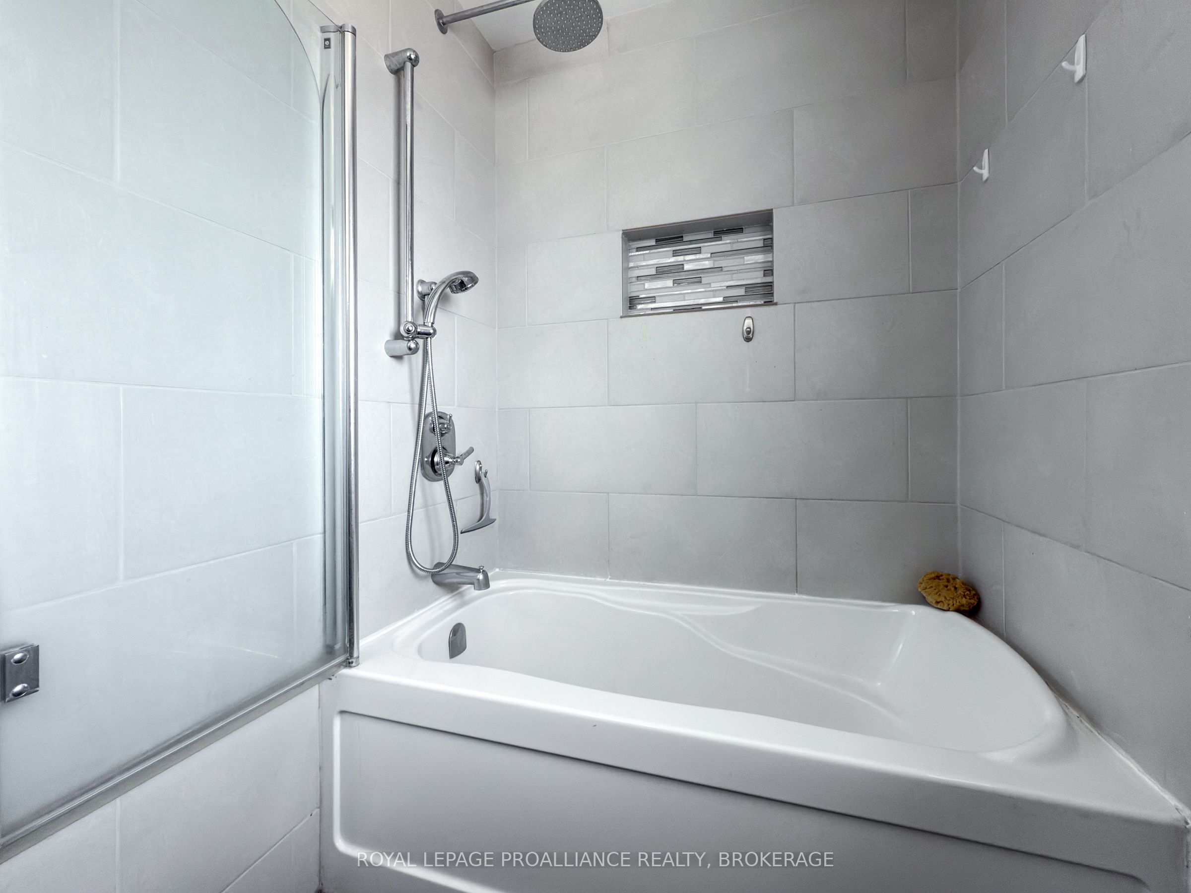 70 Briscoe Street Property Photo 14
