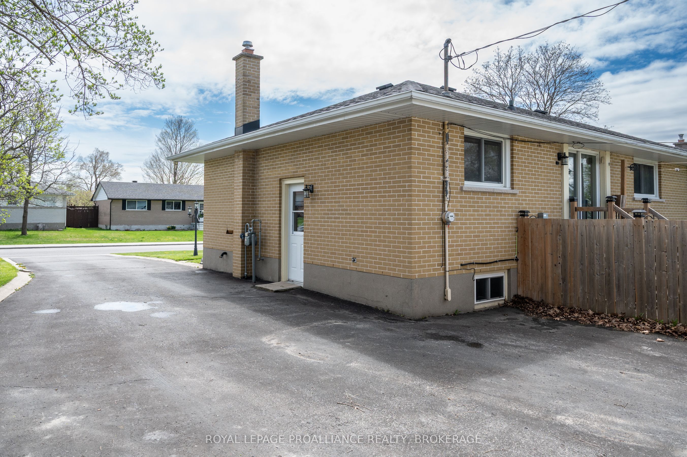 70 Briscoe Street Property Photo 30