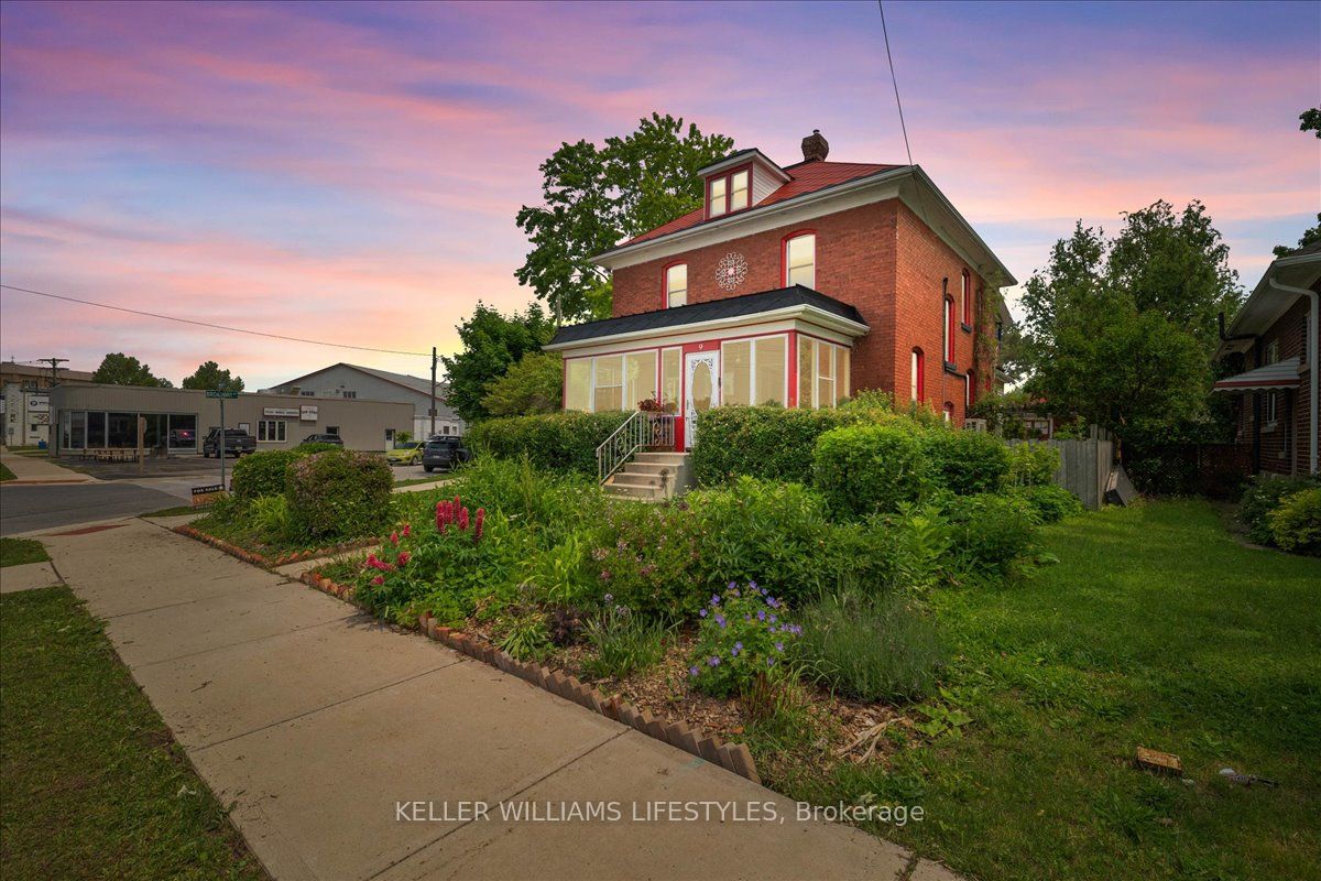 9 Main St N Property Photo 1