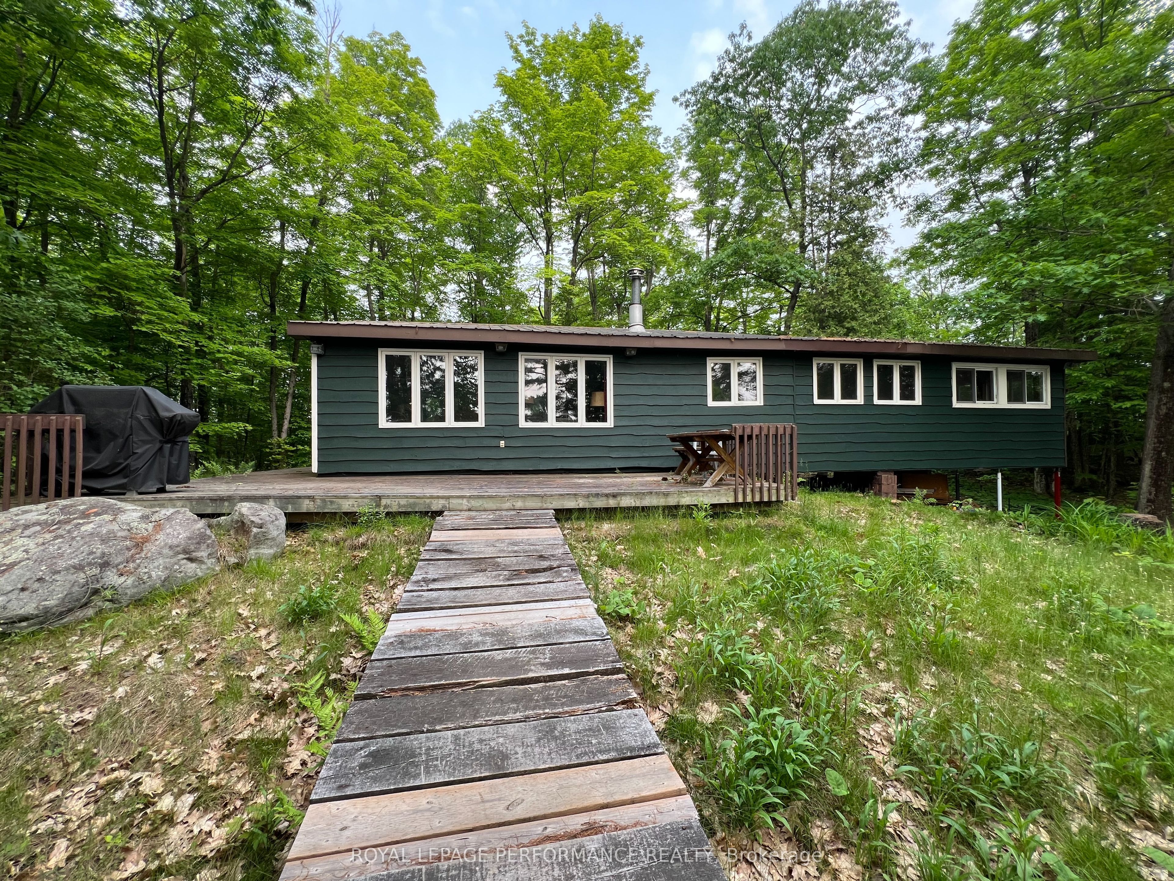 108 Raycroft Creek Property Photo 1