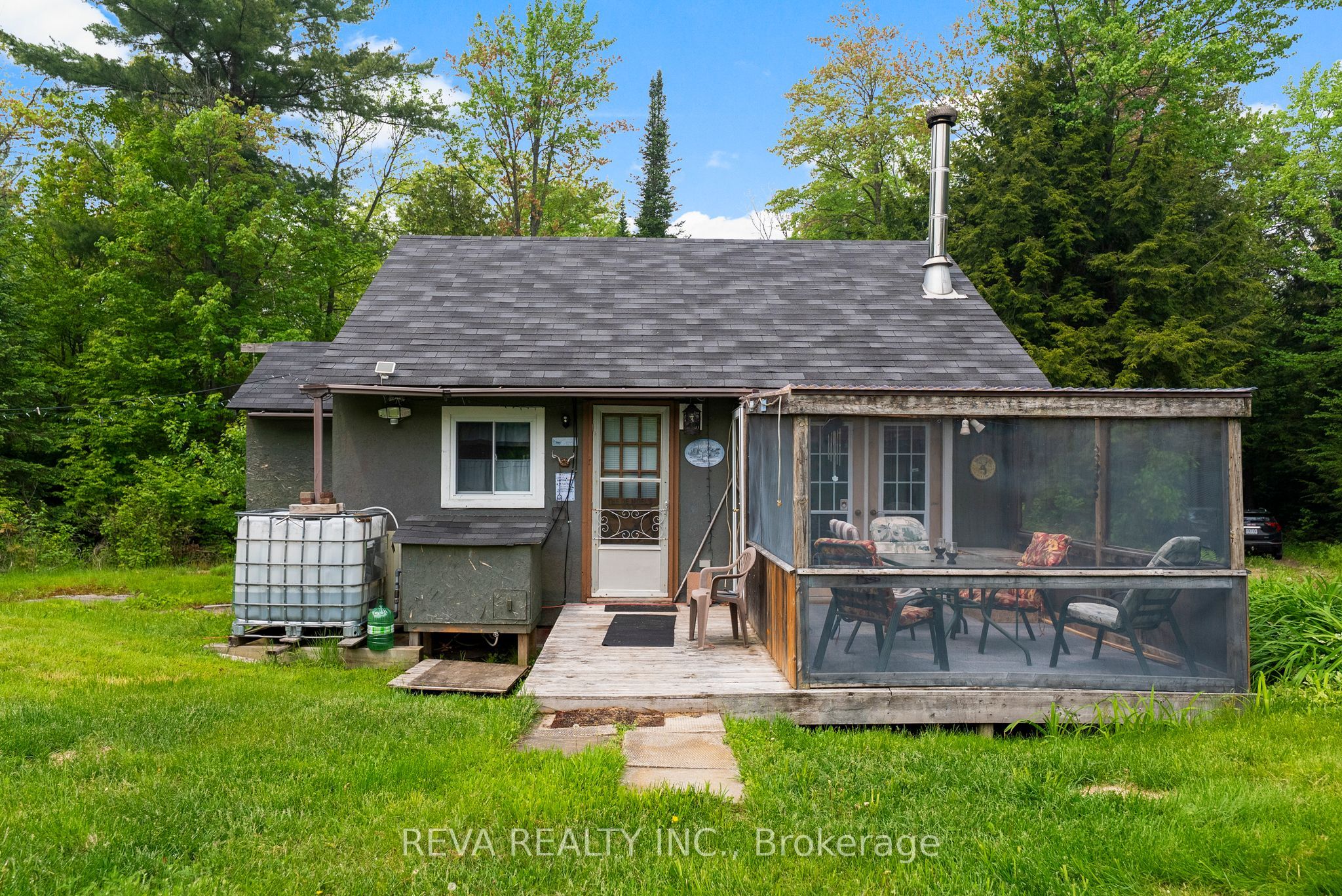 983 A Guy Wilson Road Property Photo 1
