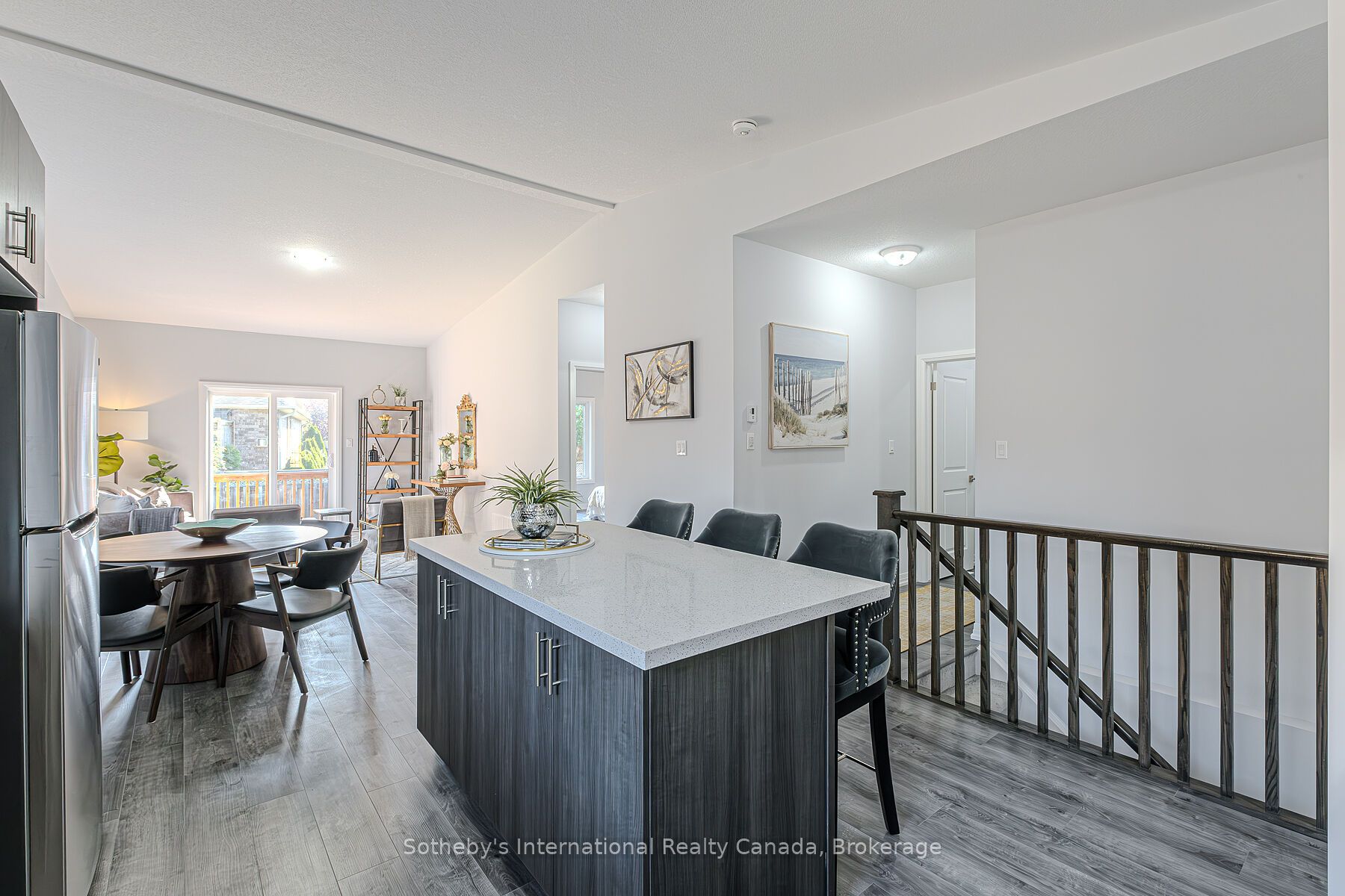 550 Grey Street 6 Property Photo 12