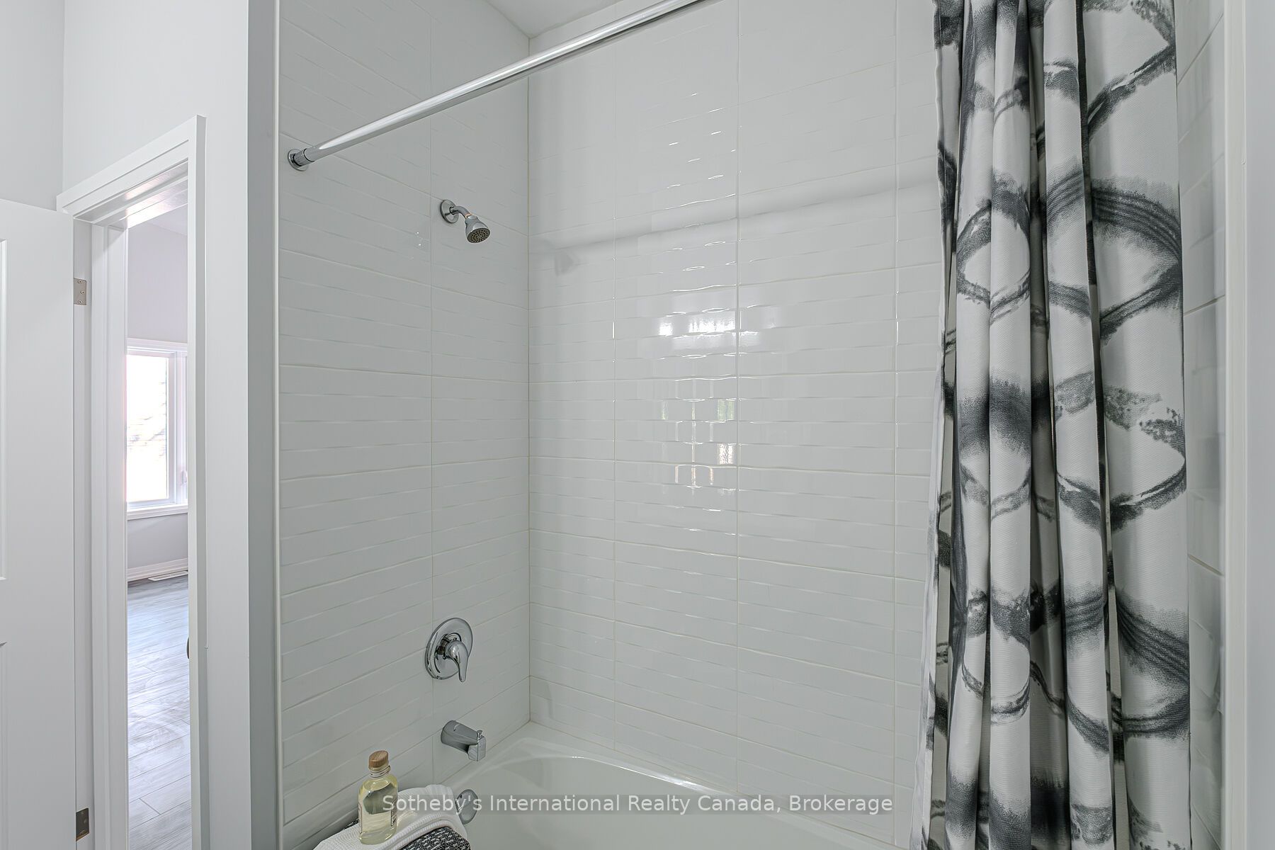 550 Grey Street 6 Property Photo 25