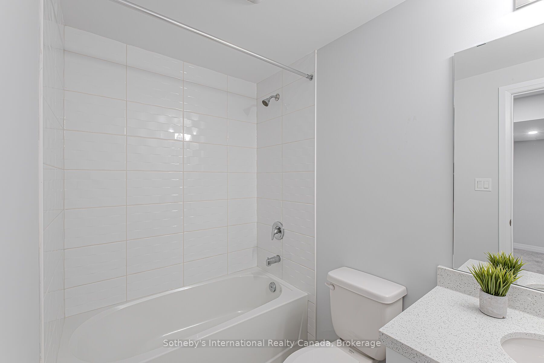 550 Grey Street 6 Property Photo 29