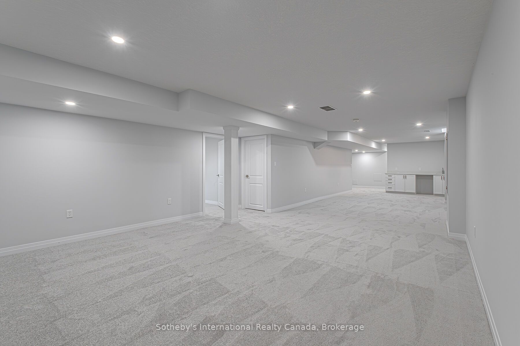 550 Grey Street 6 Property Photo 40