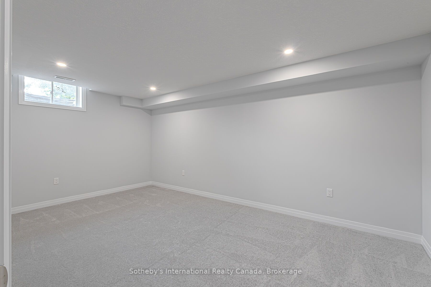 550 Grey Street 6 Property Photo 43