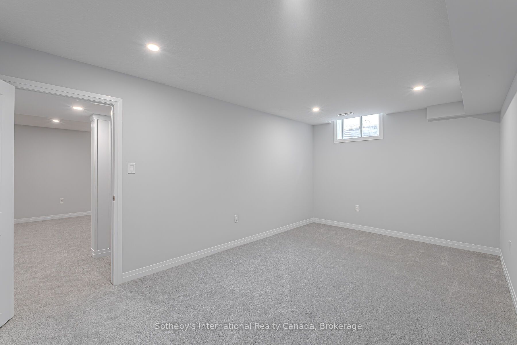 550 Grey Street 6 Property Photo 45