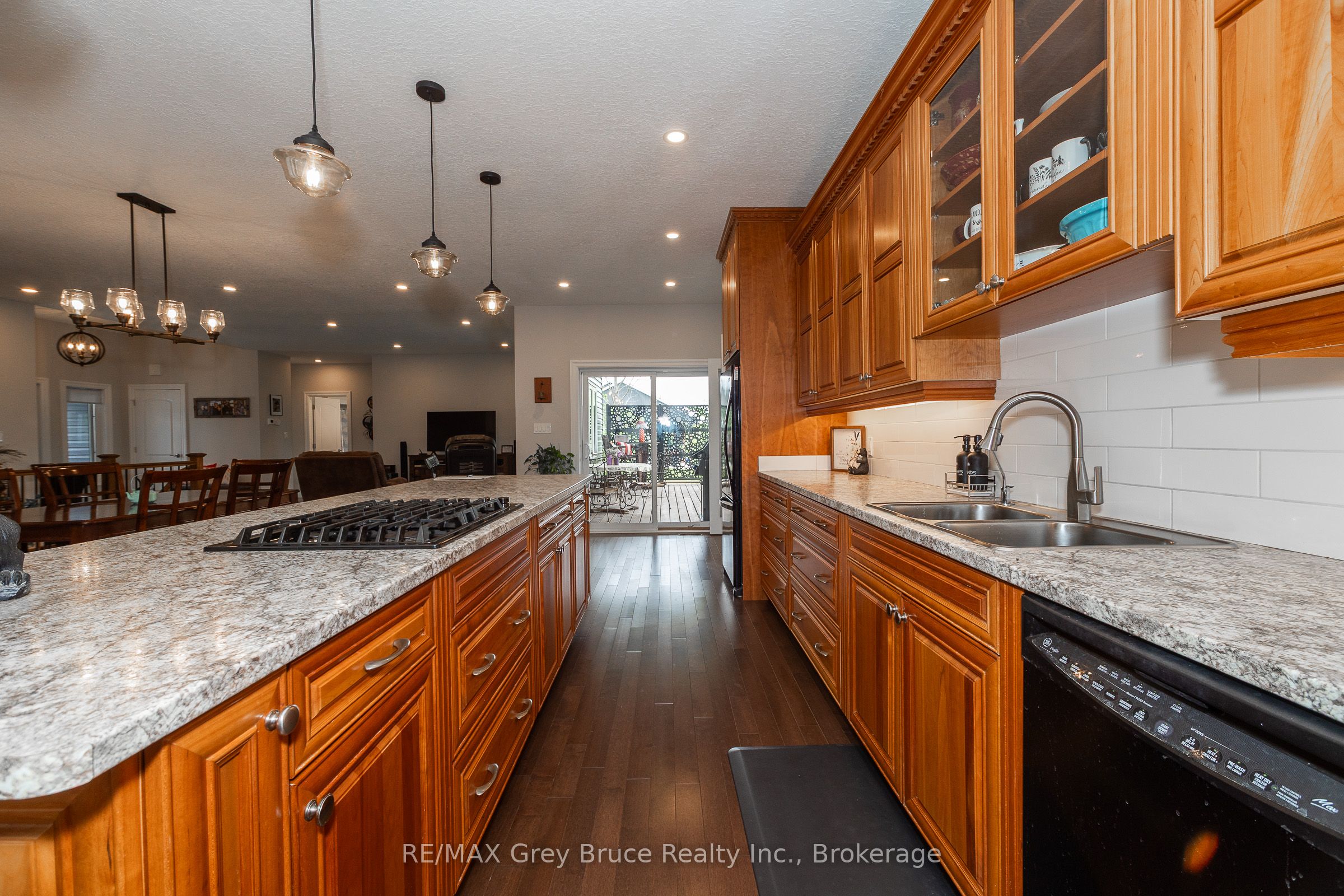 350293 A Concession Property Photo 13