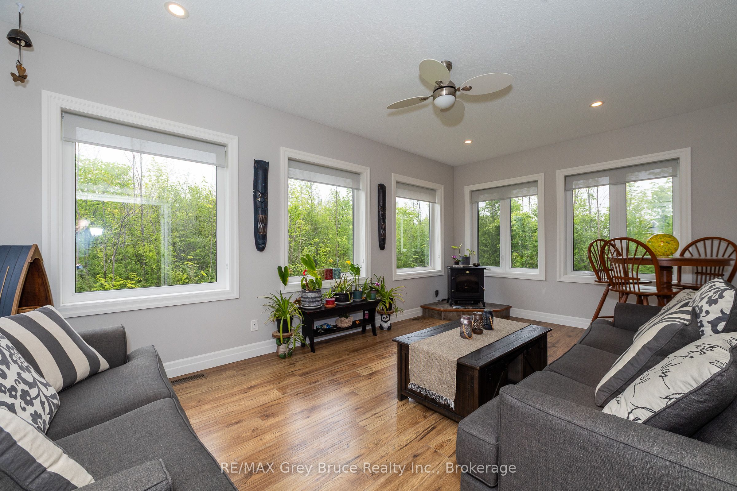 350293 A Concession Property Photo 14