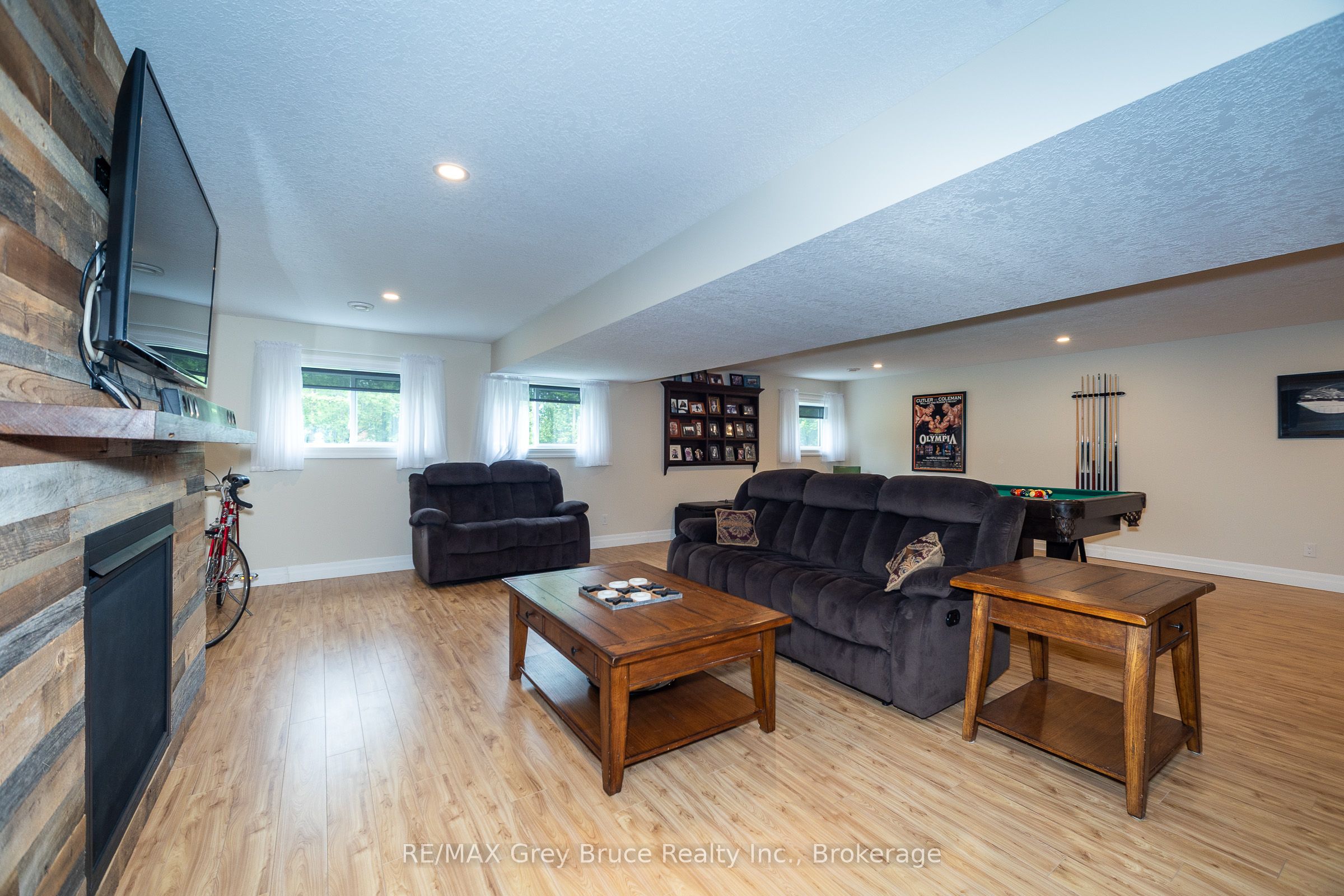 350293 A Concession Property Photo 27