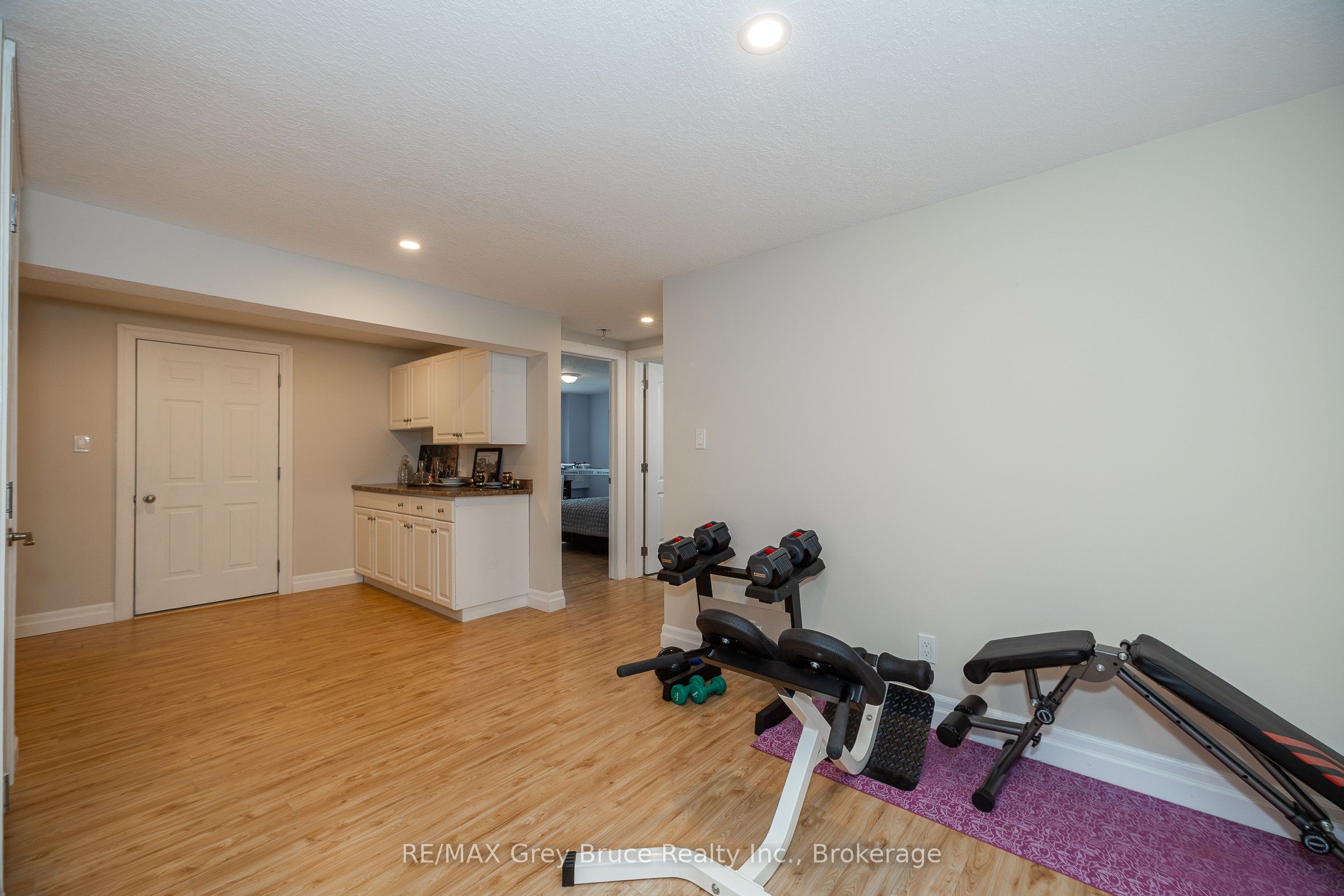 350293 A Concession Property Photo 29