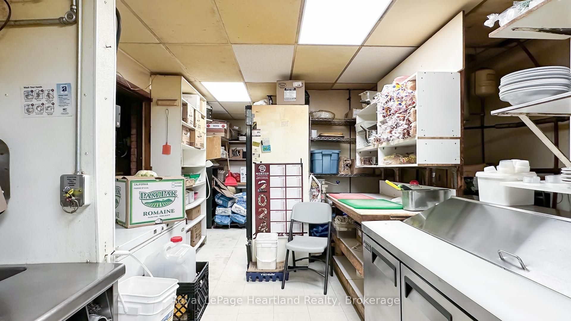 76988 London Road S Property Photo 10