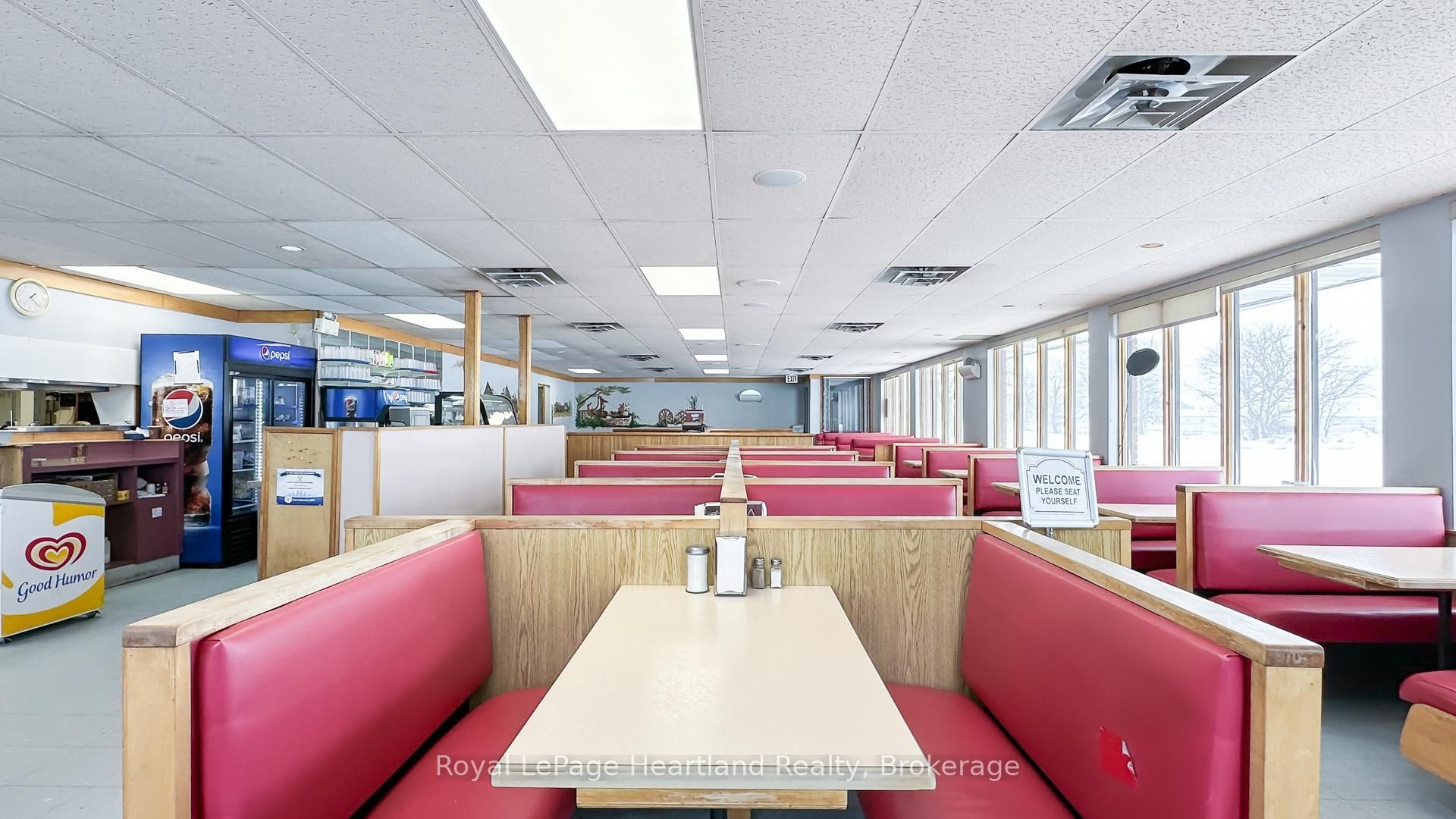 76988 London Road S Property Photo 16