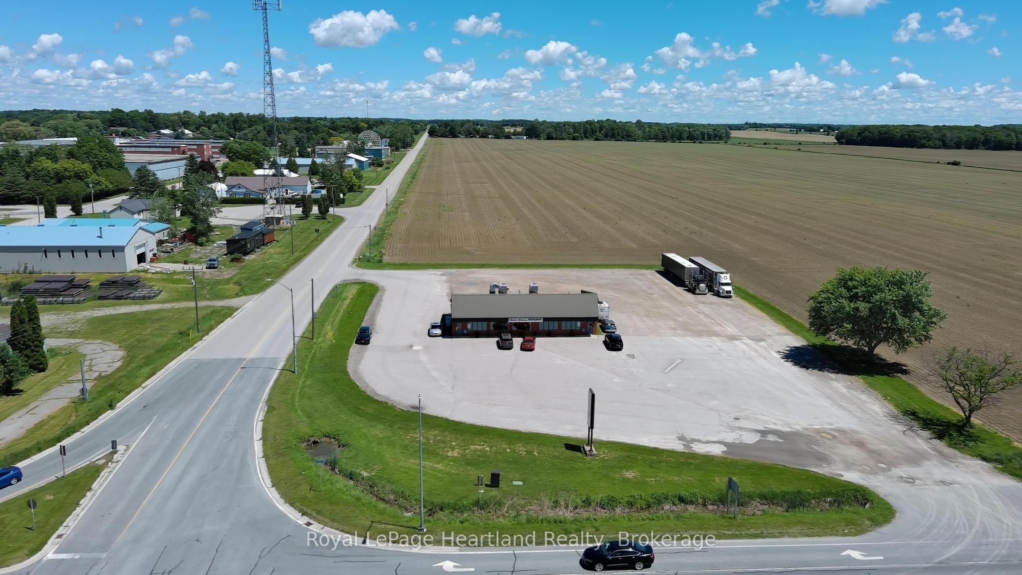 76988 London Road S Property Photo 28