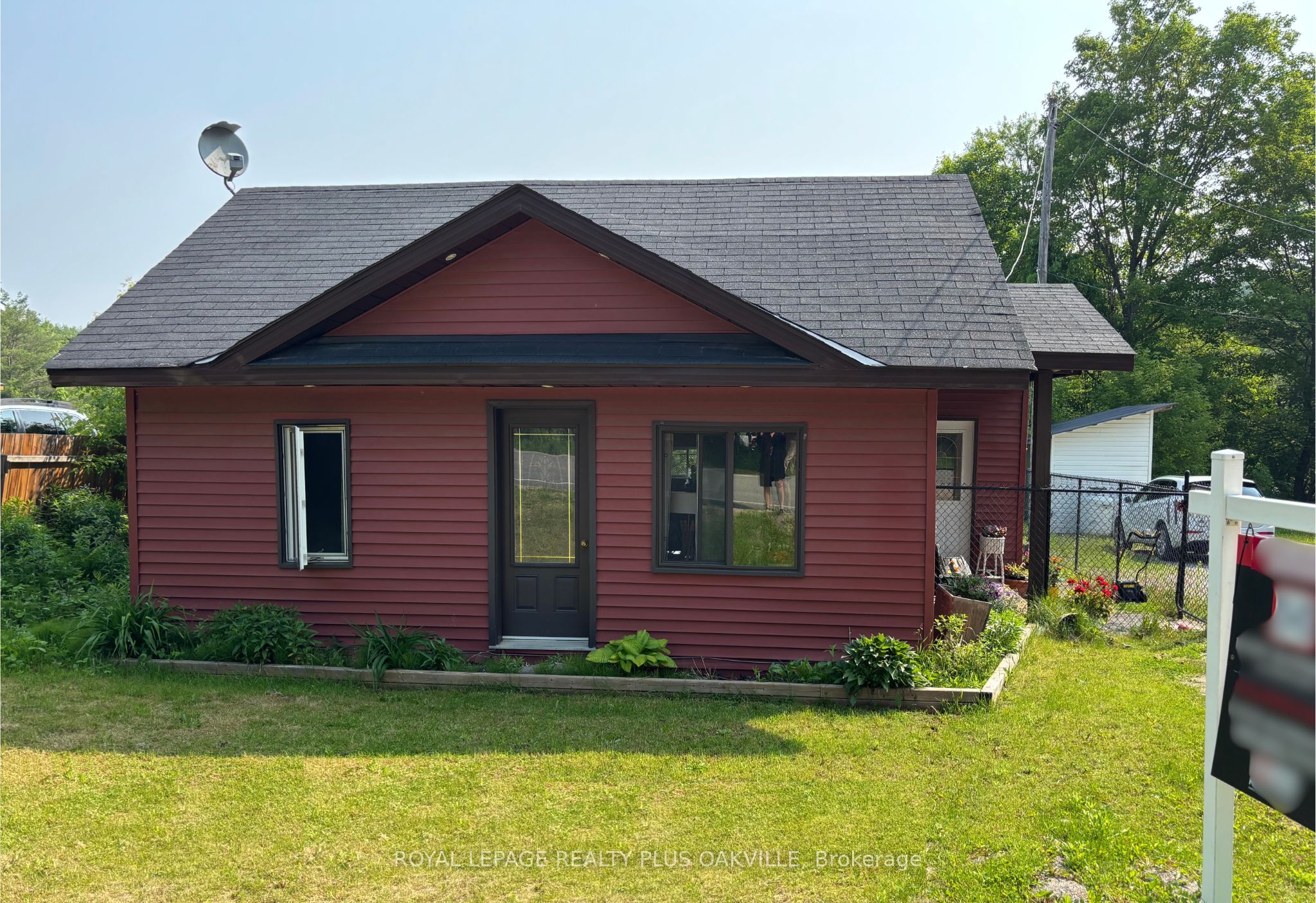 322 Bobcaygeon Rd Property Photo 1