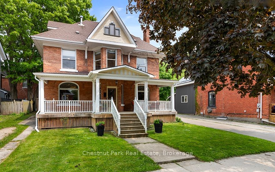 689 4th Avenue Property Photo 1