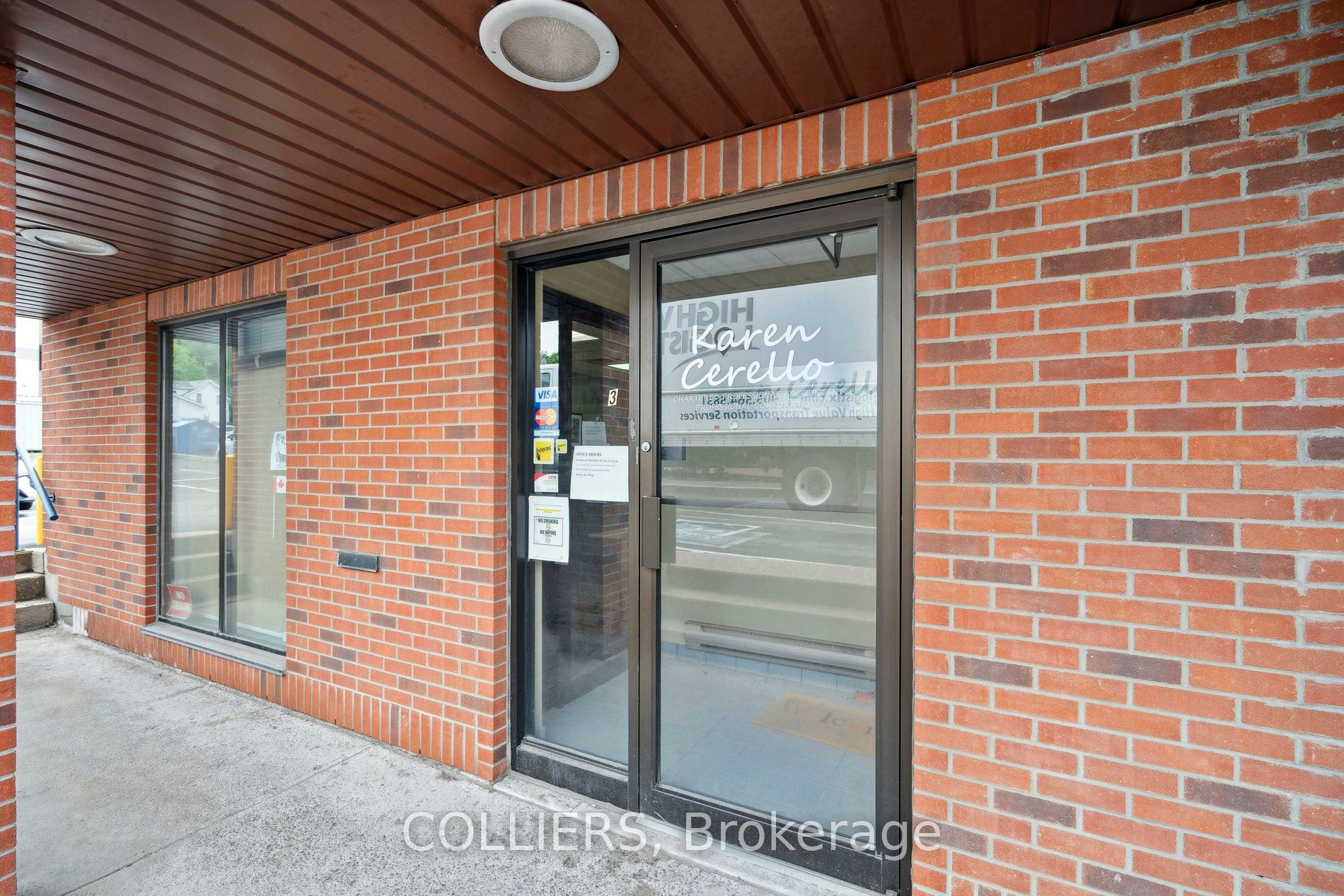 42 King Street E 3 Property Photo 2