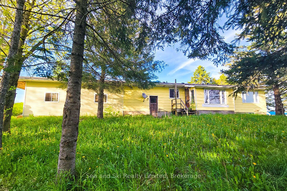733586 West Back Line Property Photo 1
