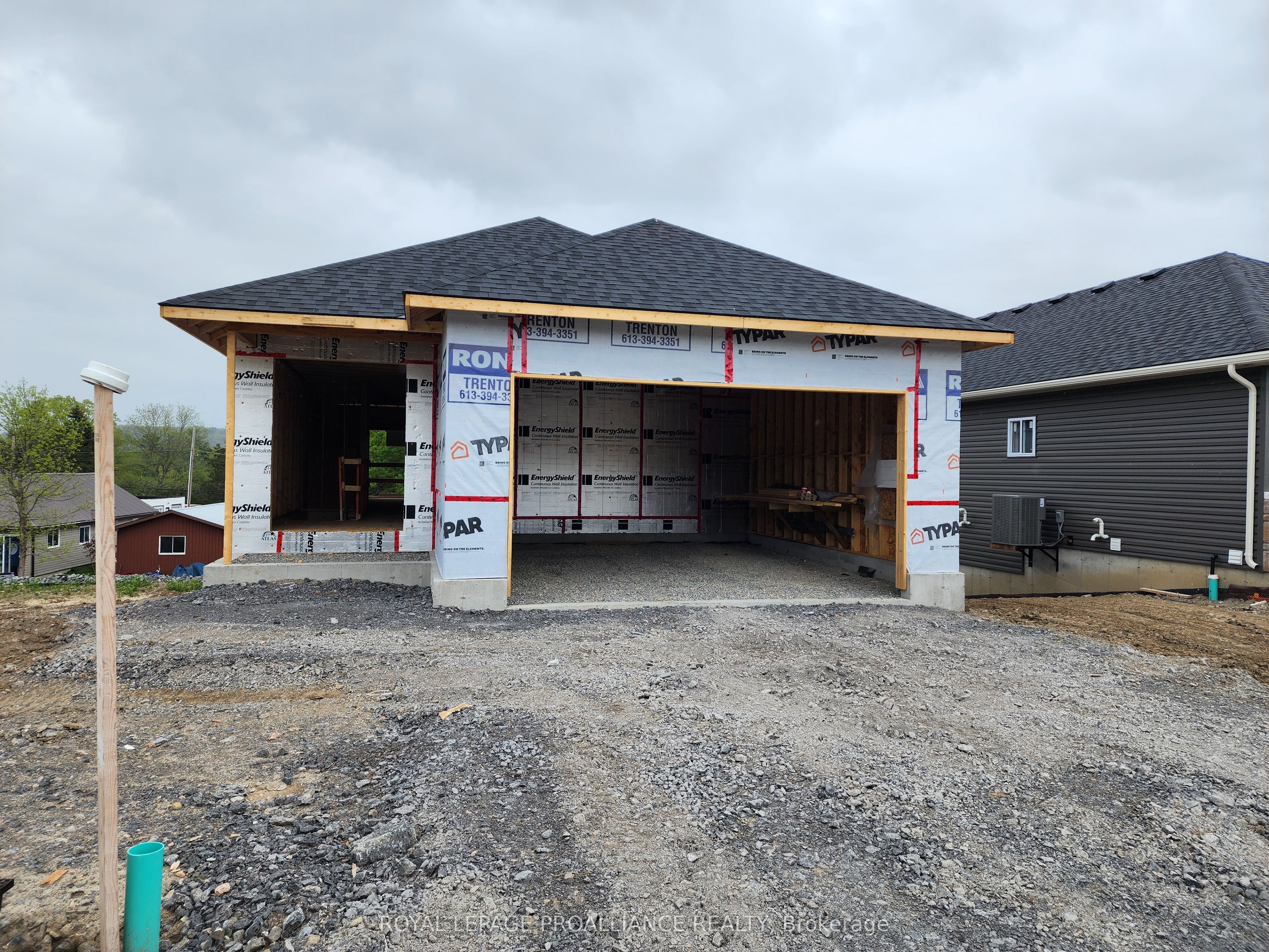 3 Cedarwood St Property Photo 1