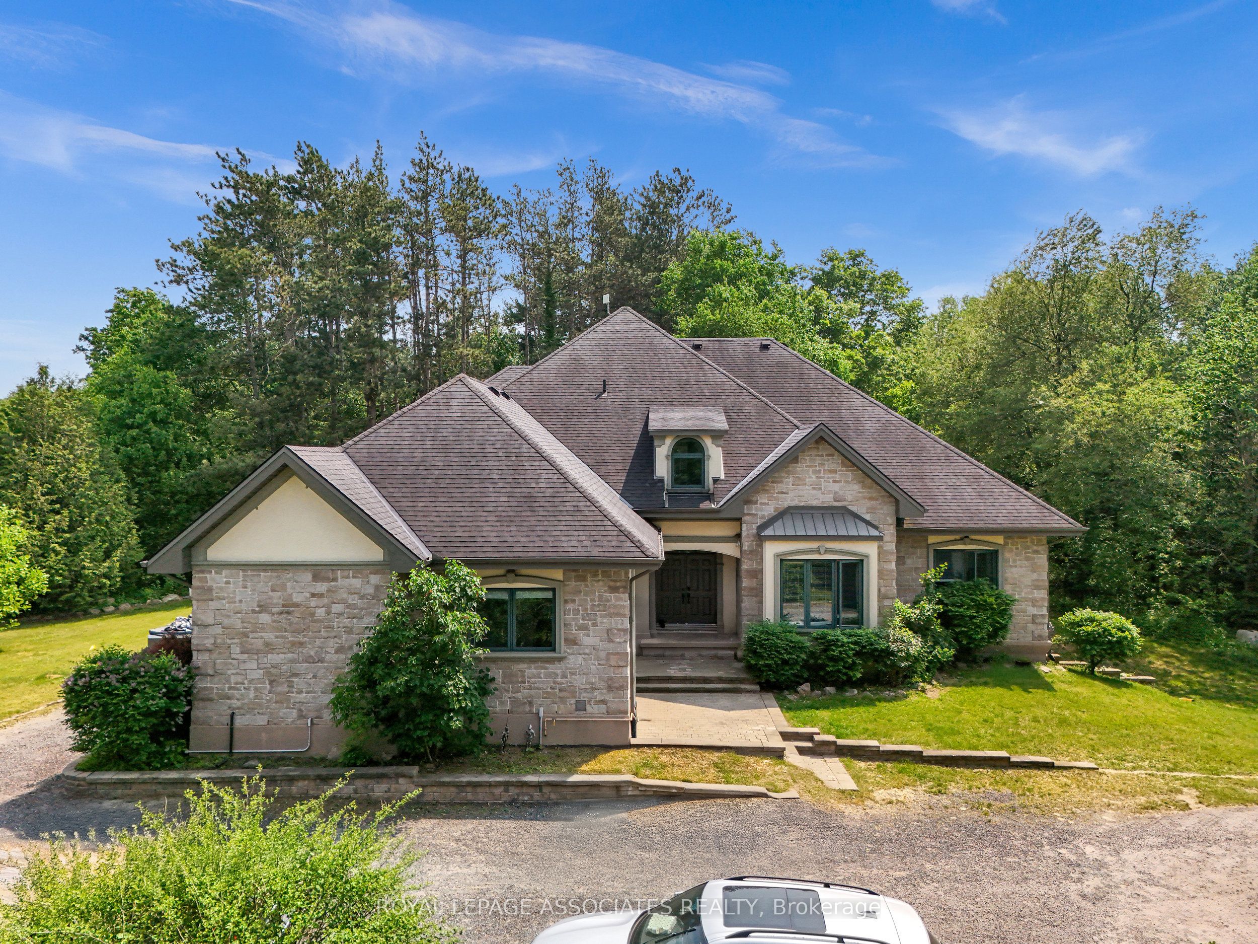 21 Old Mill Rd