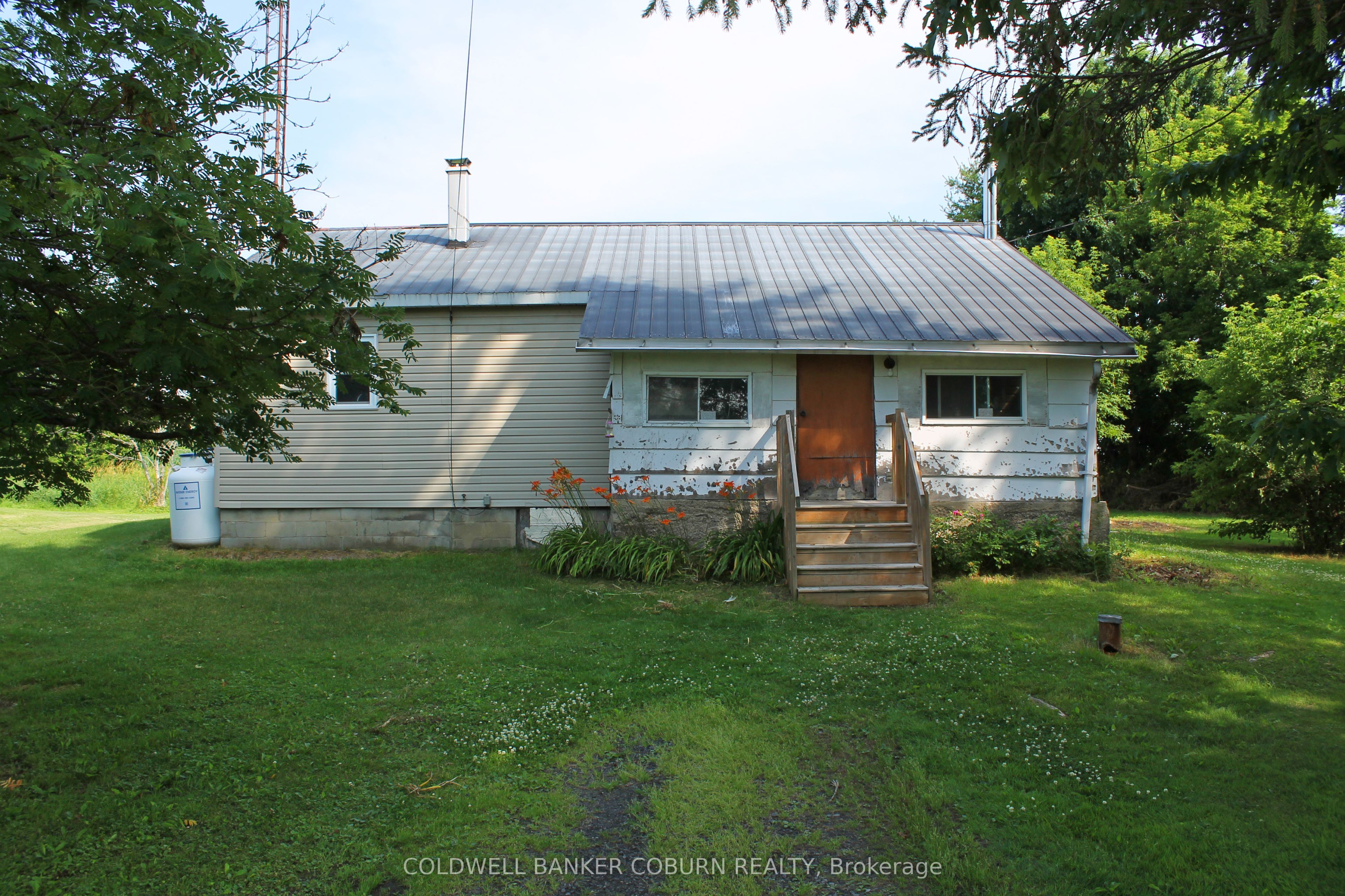 11597 Dundela Road Property Photo 1