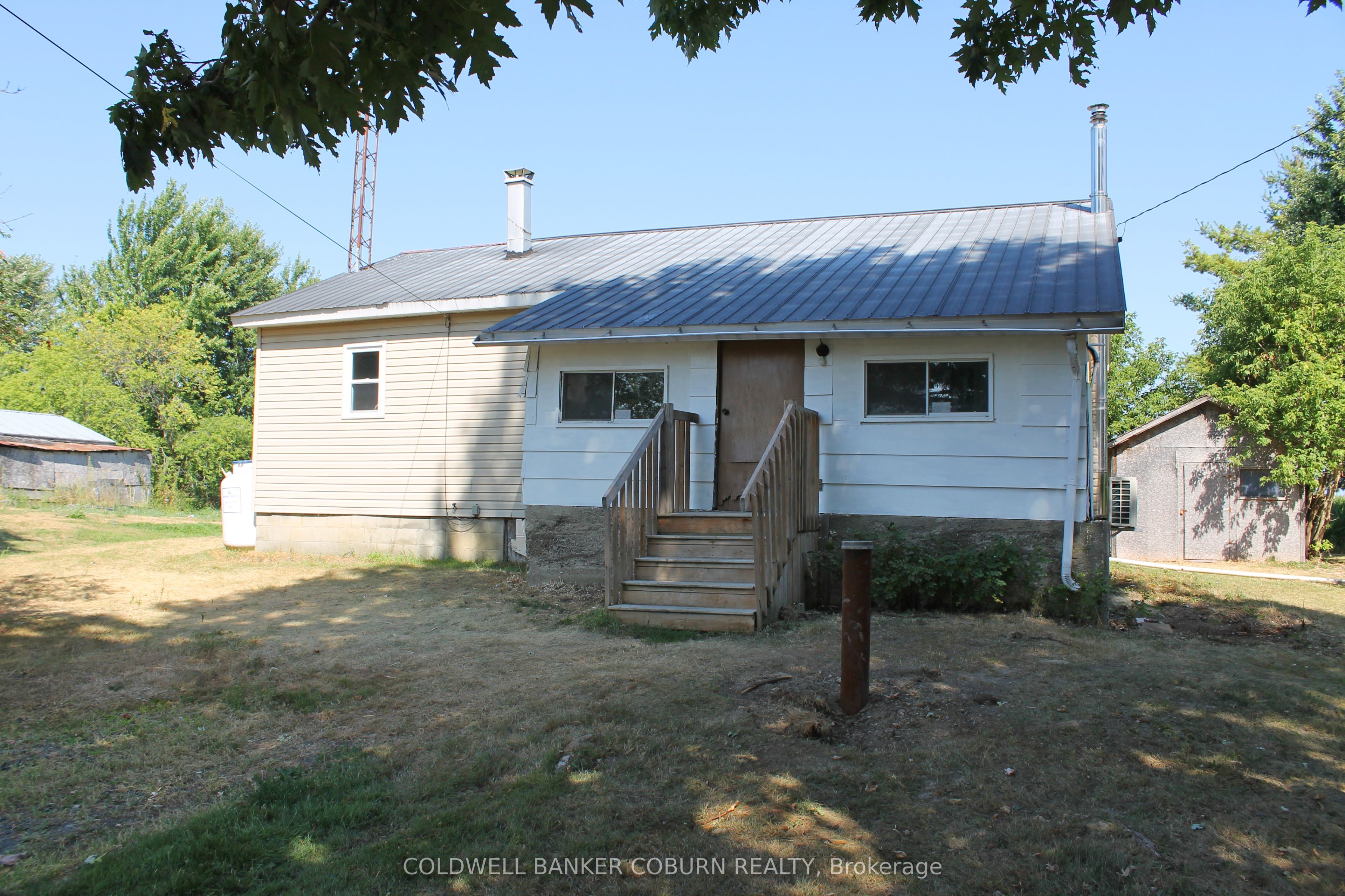 11597 Dundela Road Property Photo 2