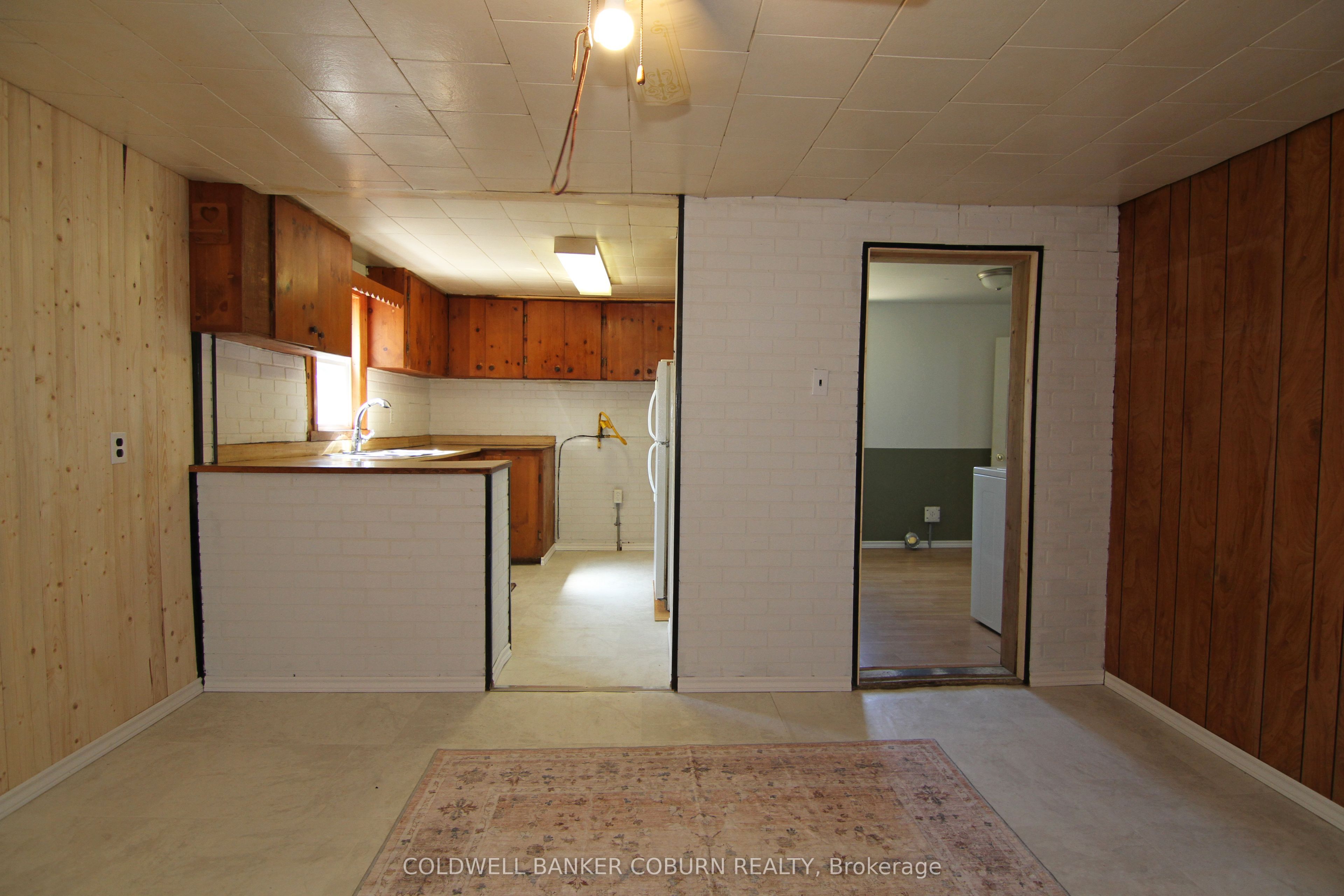 11597 Dundela Road Property Photo 4