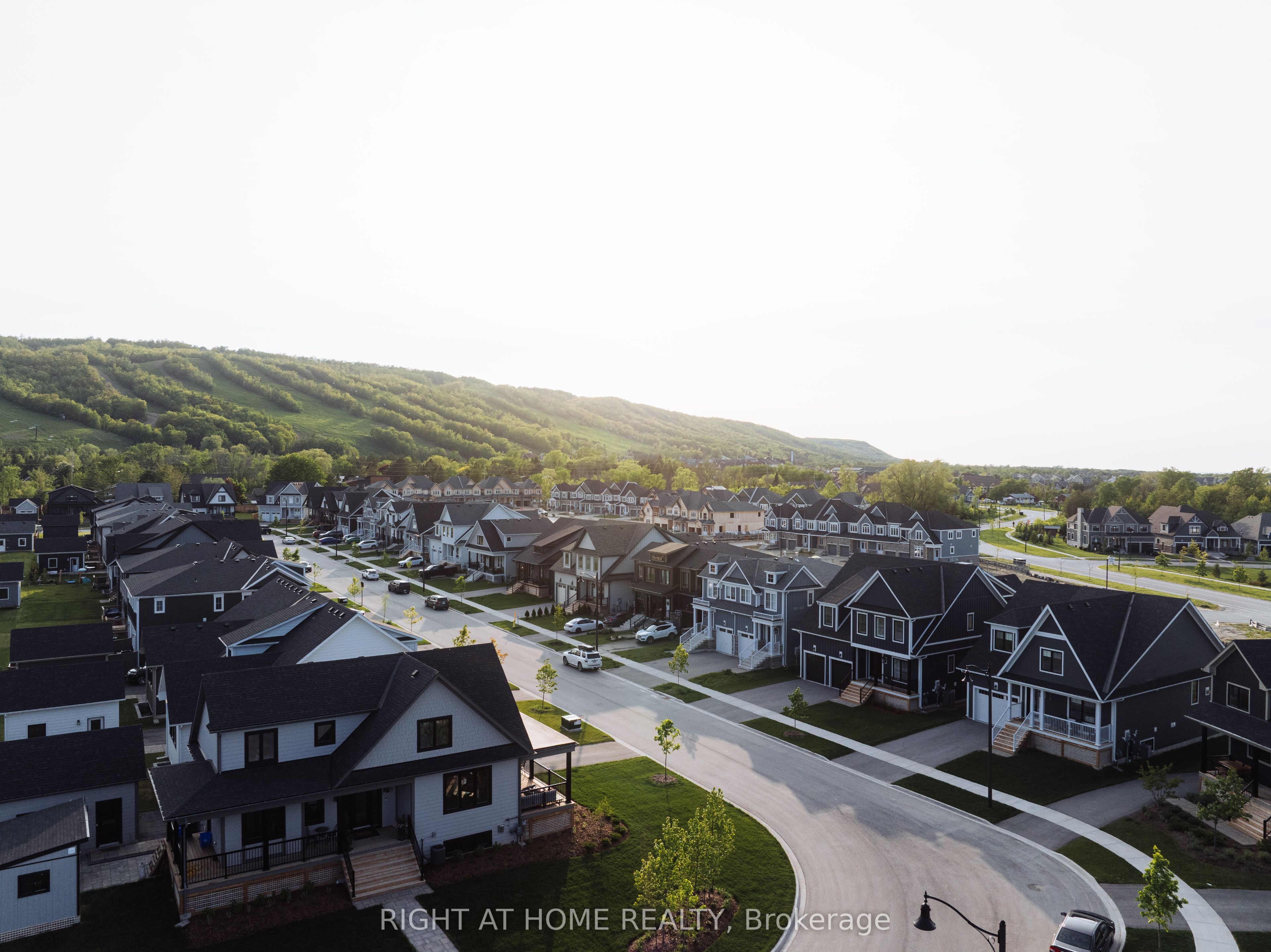 114 Black Willow Crescent Property Photo 1