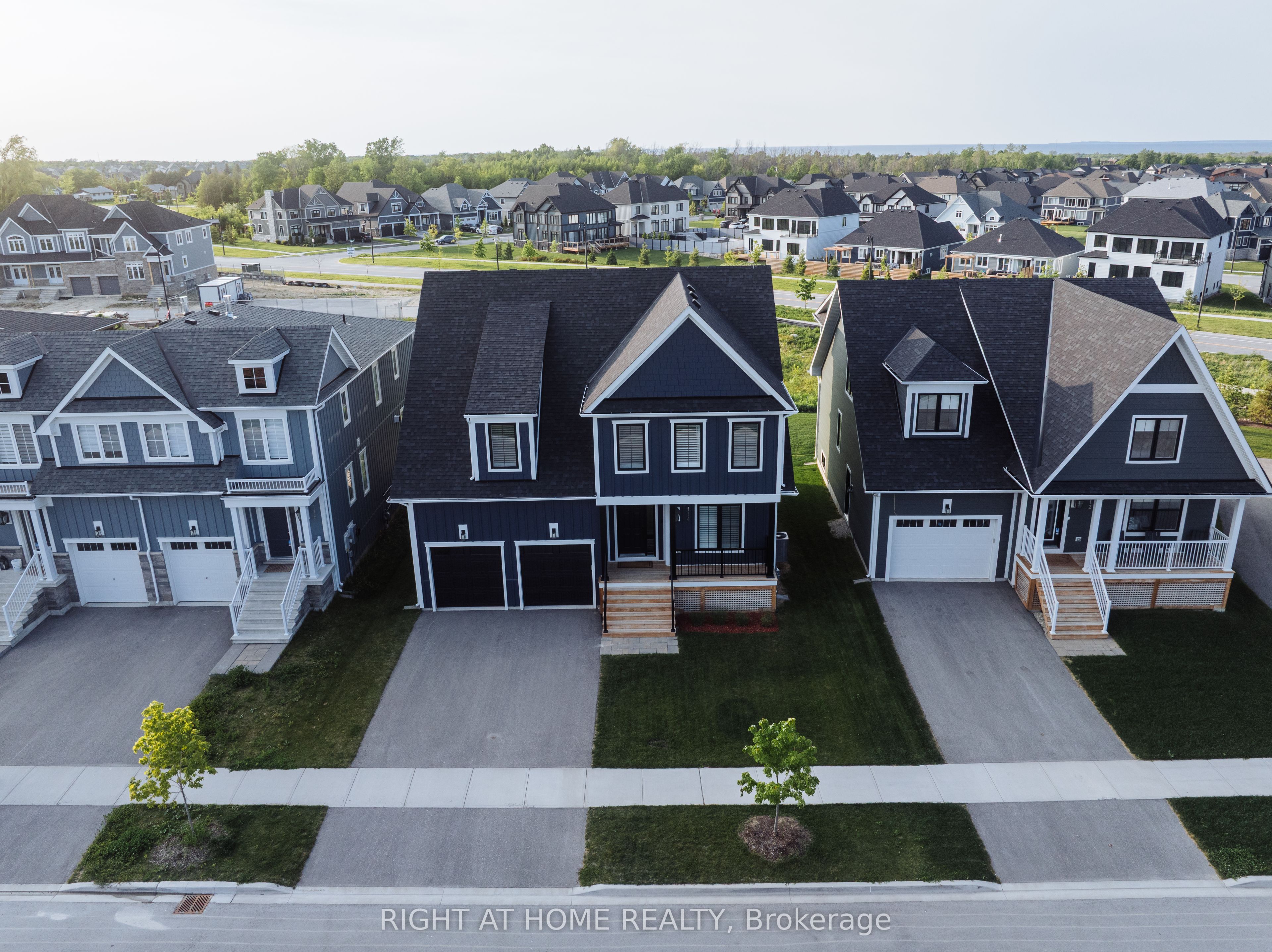 114 Black Willow Crescent Property Photo 2