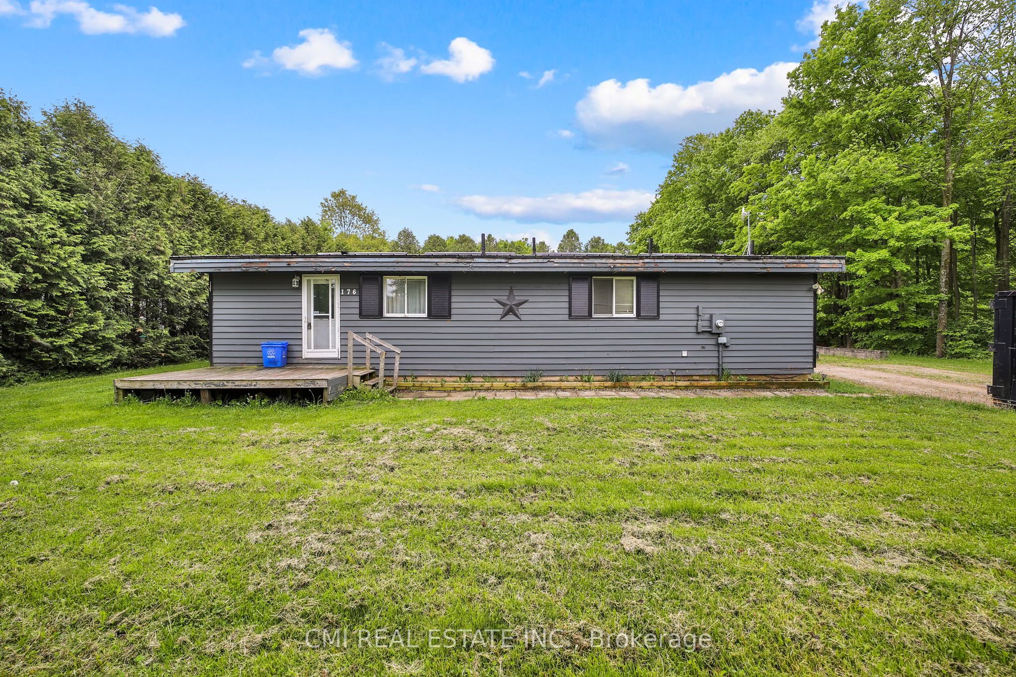176 Raglan St Property Photo 1