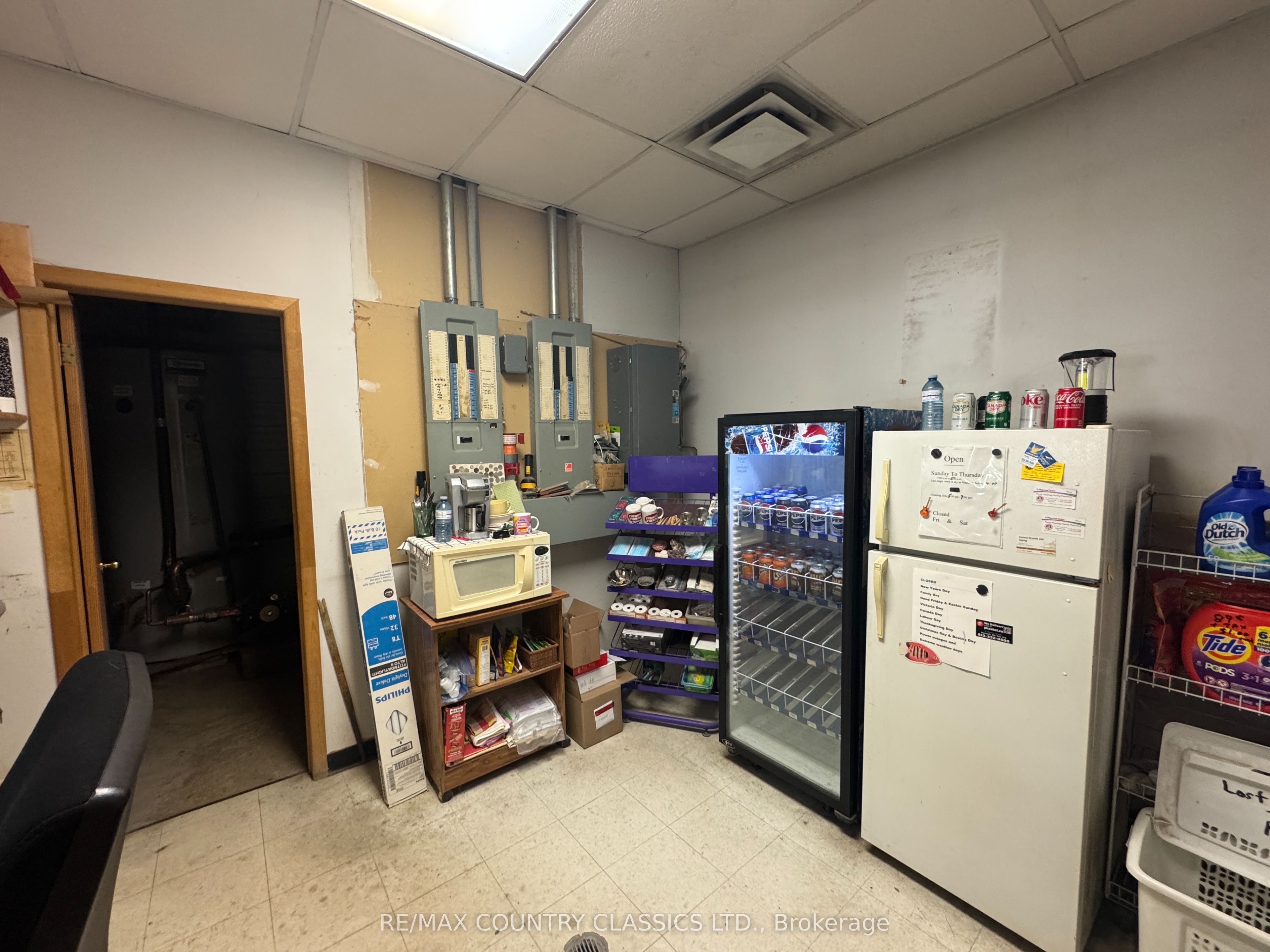 211 Hastings Street N Property Photo 12