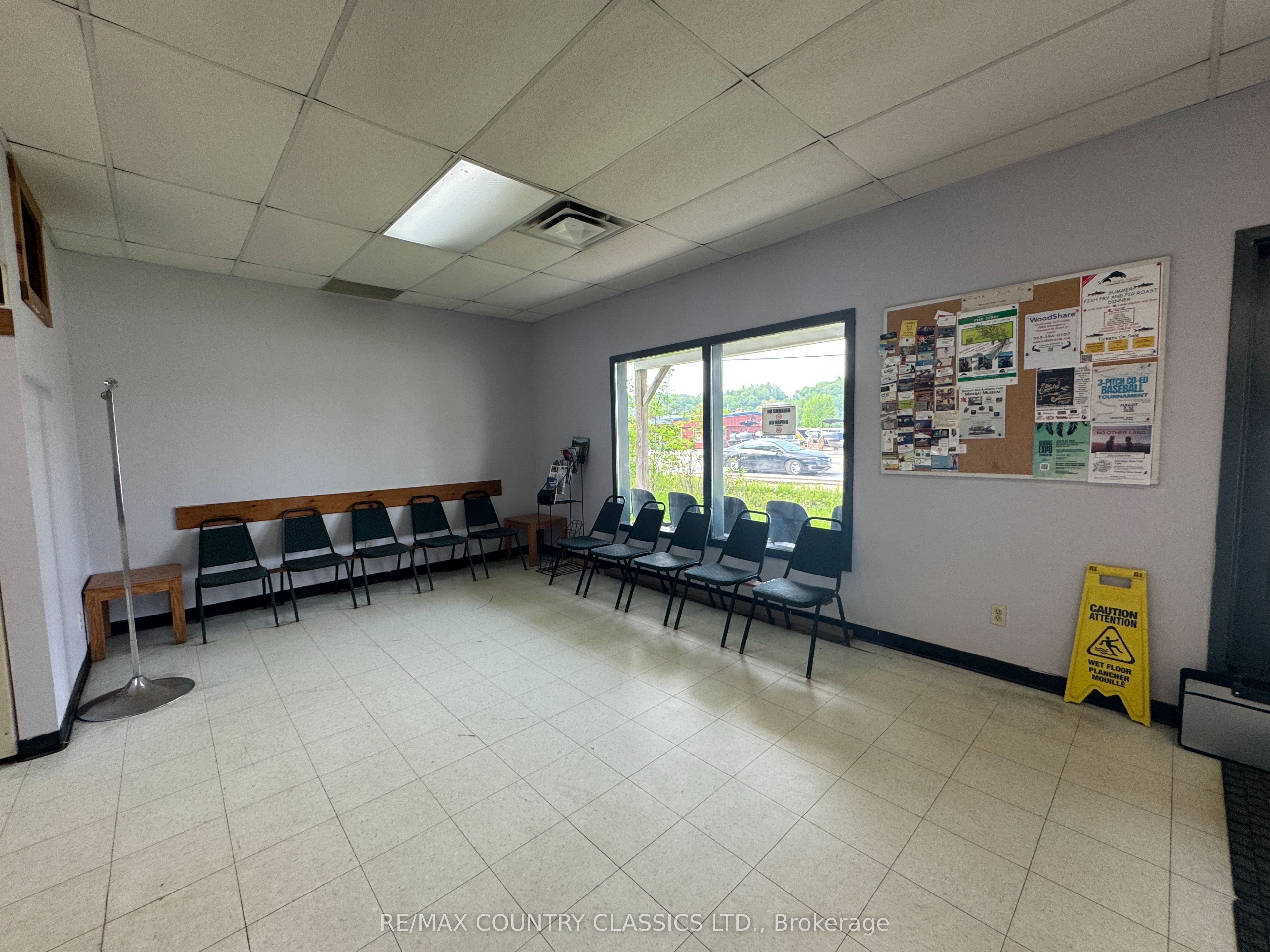 211 Hastings Street N Property Photo 15